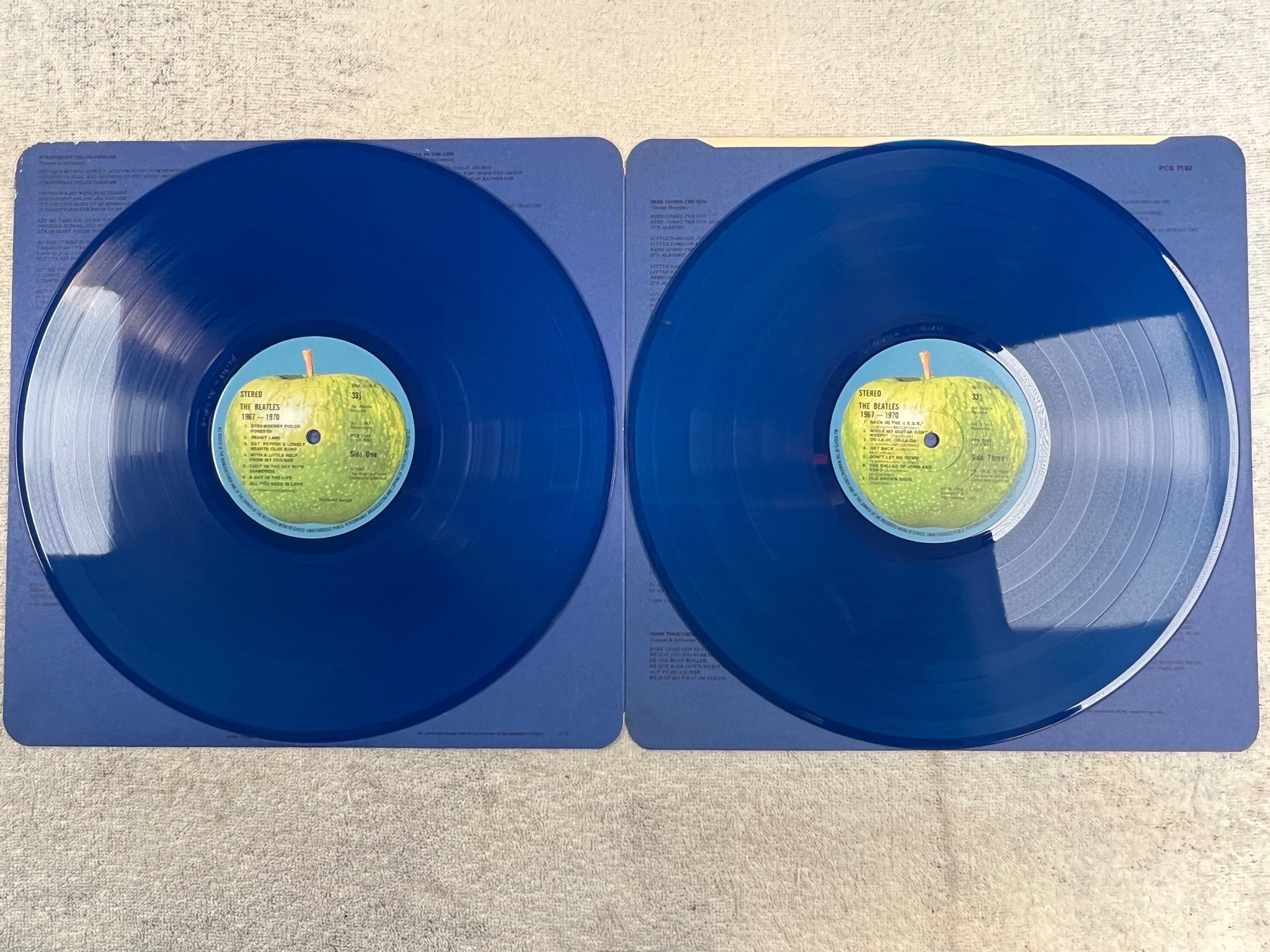 Omslagsbild för skivan THE BEATLES 1967-1970 2xLP UK APPLE PCS 7181 BLUE VINYL