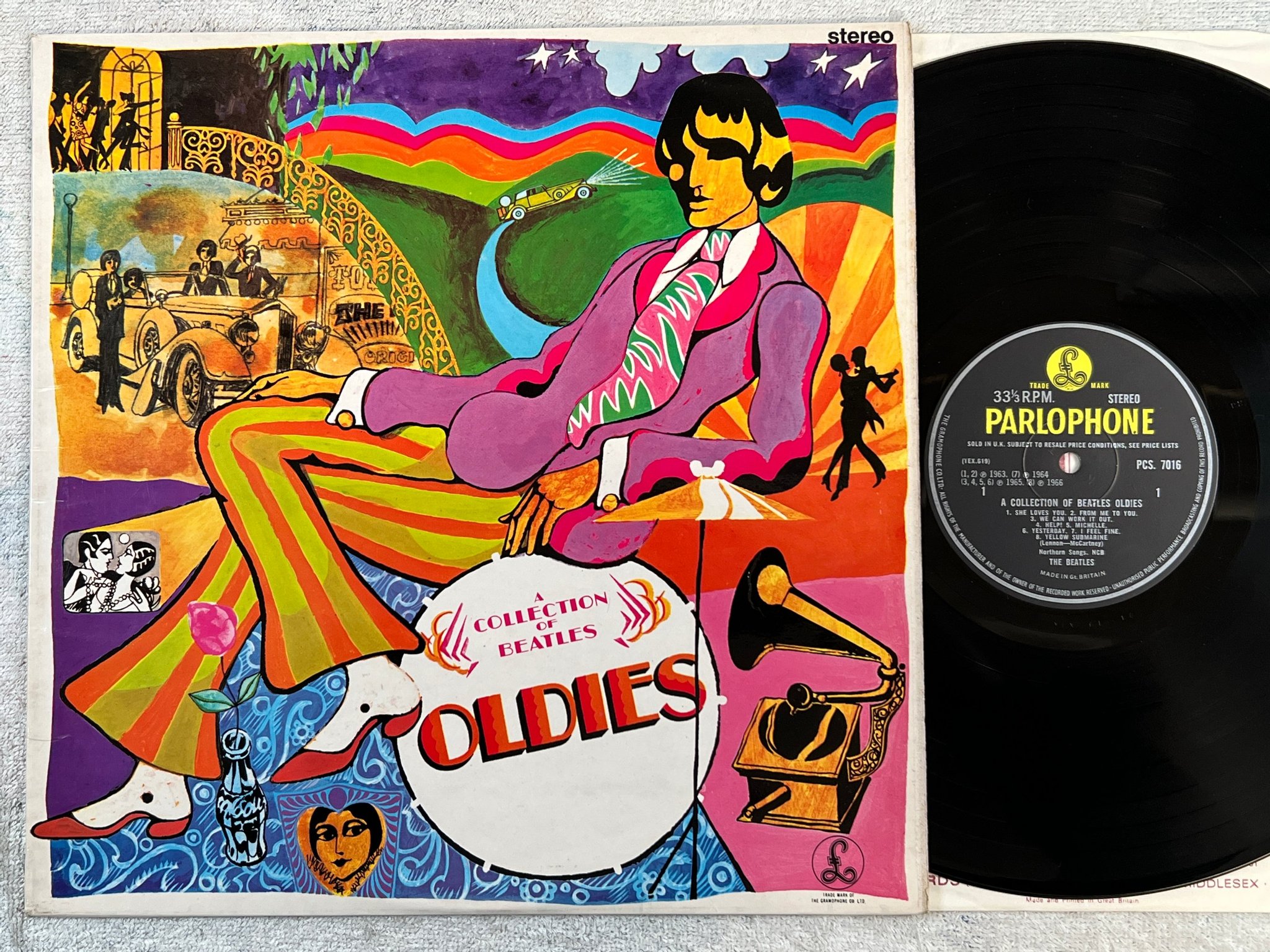 Omslagsbild för skivan THE BEATLES a collection of Beatles oldies LP -66 UK PARLOPHONE PCS 7016 ( 3 AA 