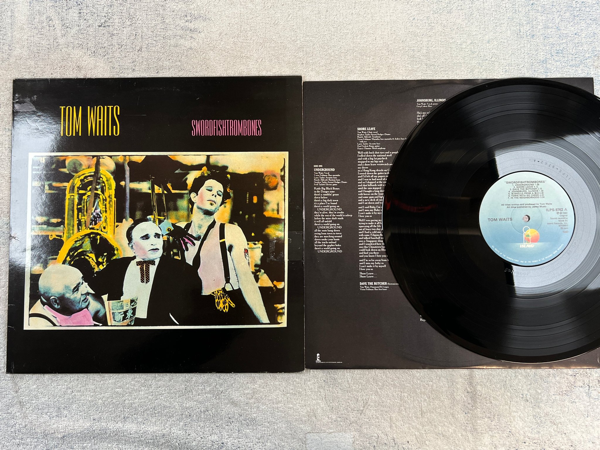 Omslagsbild för skivan TOM WAITS swordfishtrombones LP -83 ncb ISLAND ILPS 9762