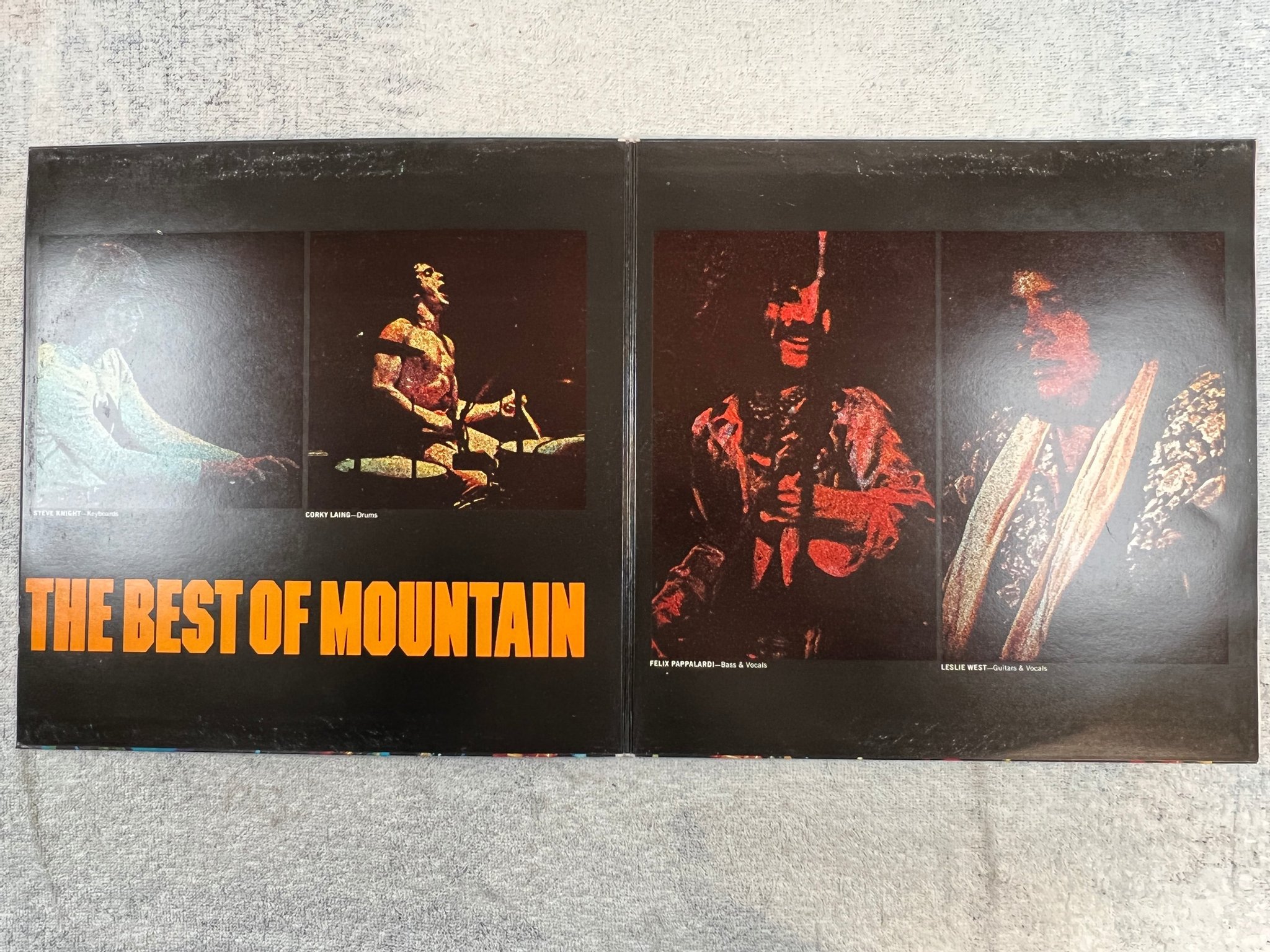 Omslagsbild för skivan MOUNTAIN the best of LP -73 ISLAND ILPS 9236