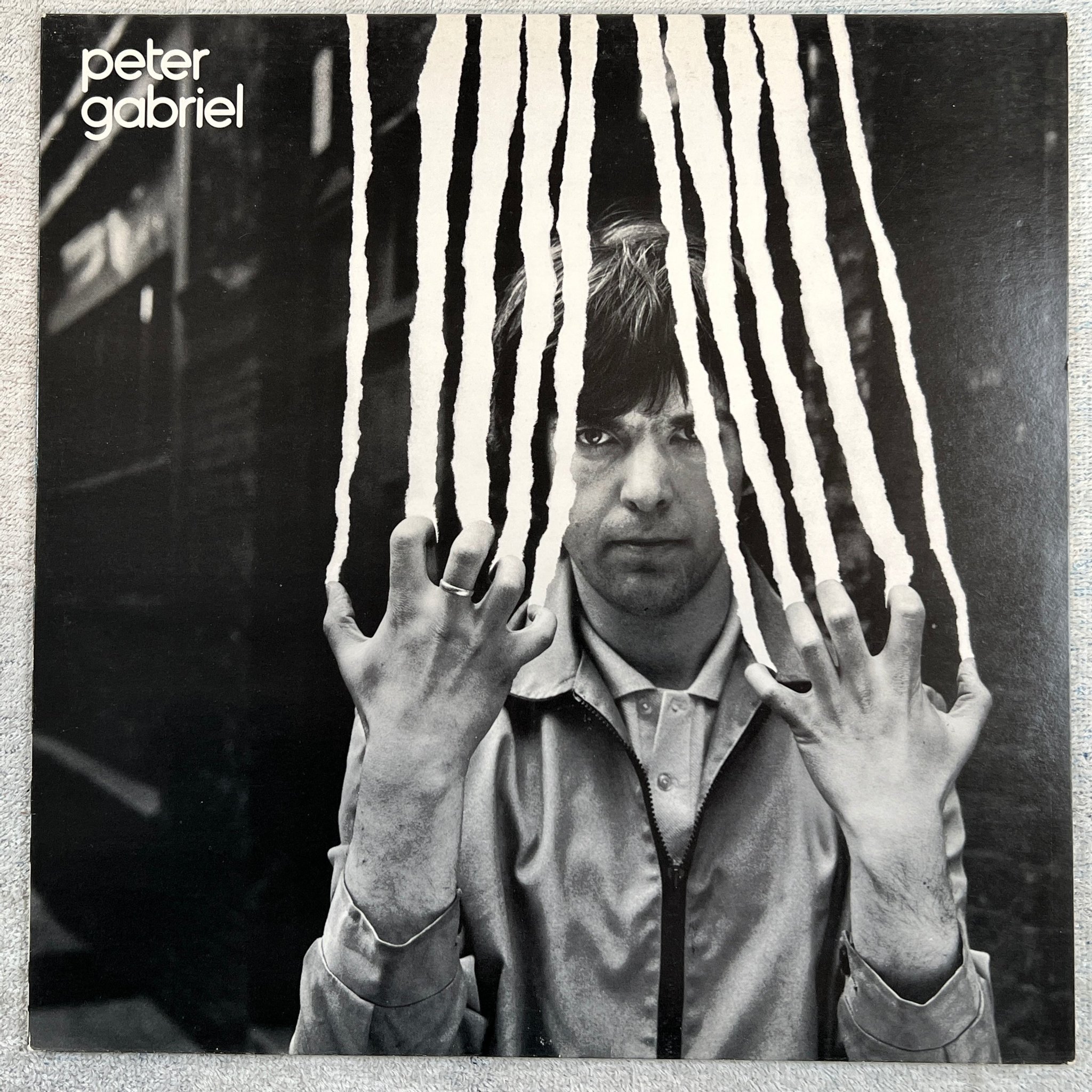 Omslagsbild för skivan 3 st album med PETER GABRIEL se bilder 