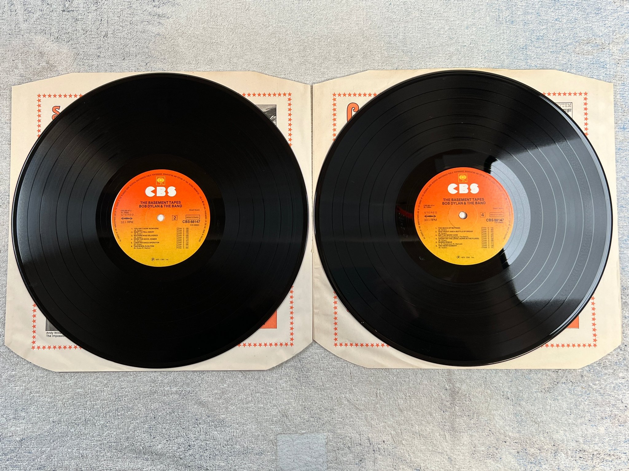 Omslagsbild för skivan BOB DYLAN & THE BAND the basement tapes 2xLP -75 Hol CBS 88147