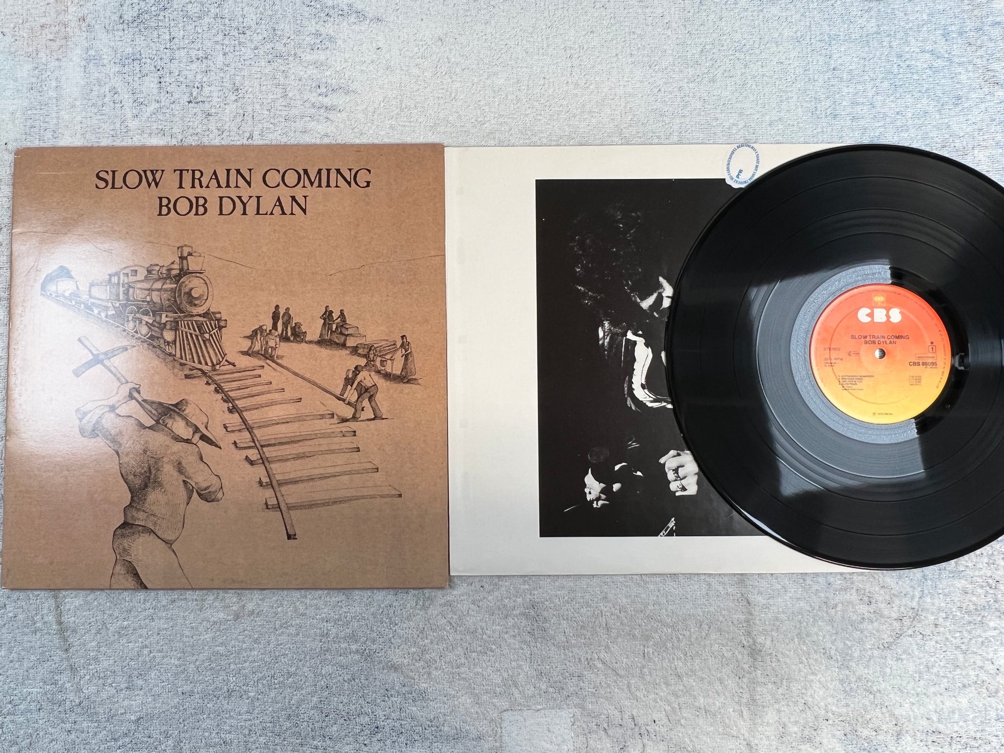 Omslagsbild för skivan BOB DYLAN slow train coming LP -79 Hol CBS 86095