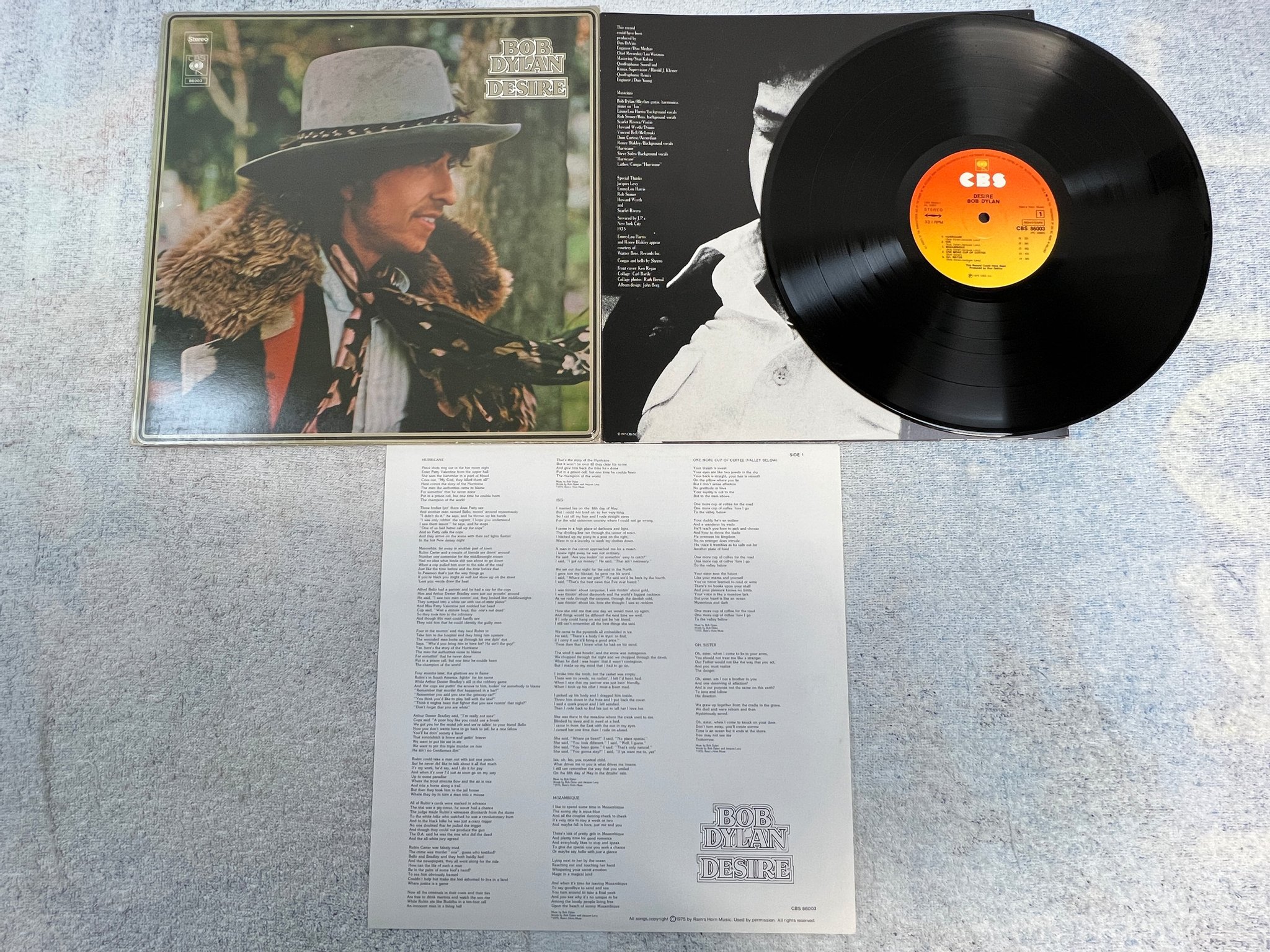 Omslagsbild för skivan BOB DYLAN desire LP -75 Hol CBS 86003 