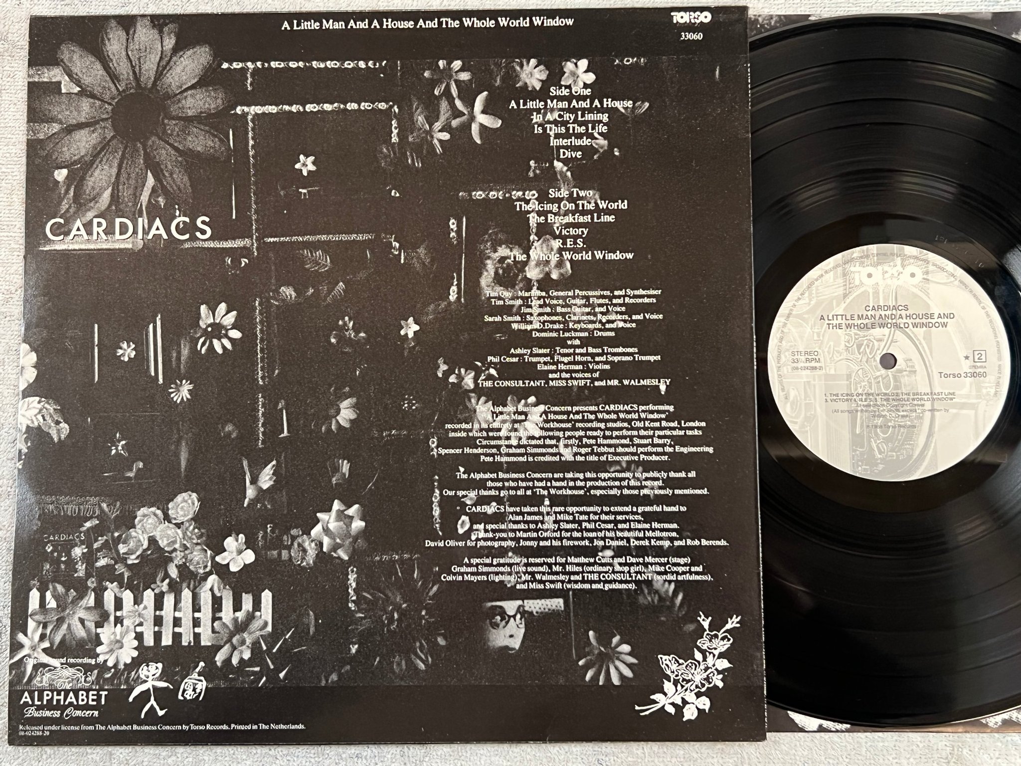 Omslagsbild för skivan CARDIACS a little man and a house ... LP -88 Hol TORSO 33060