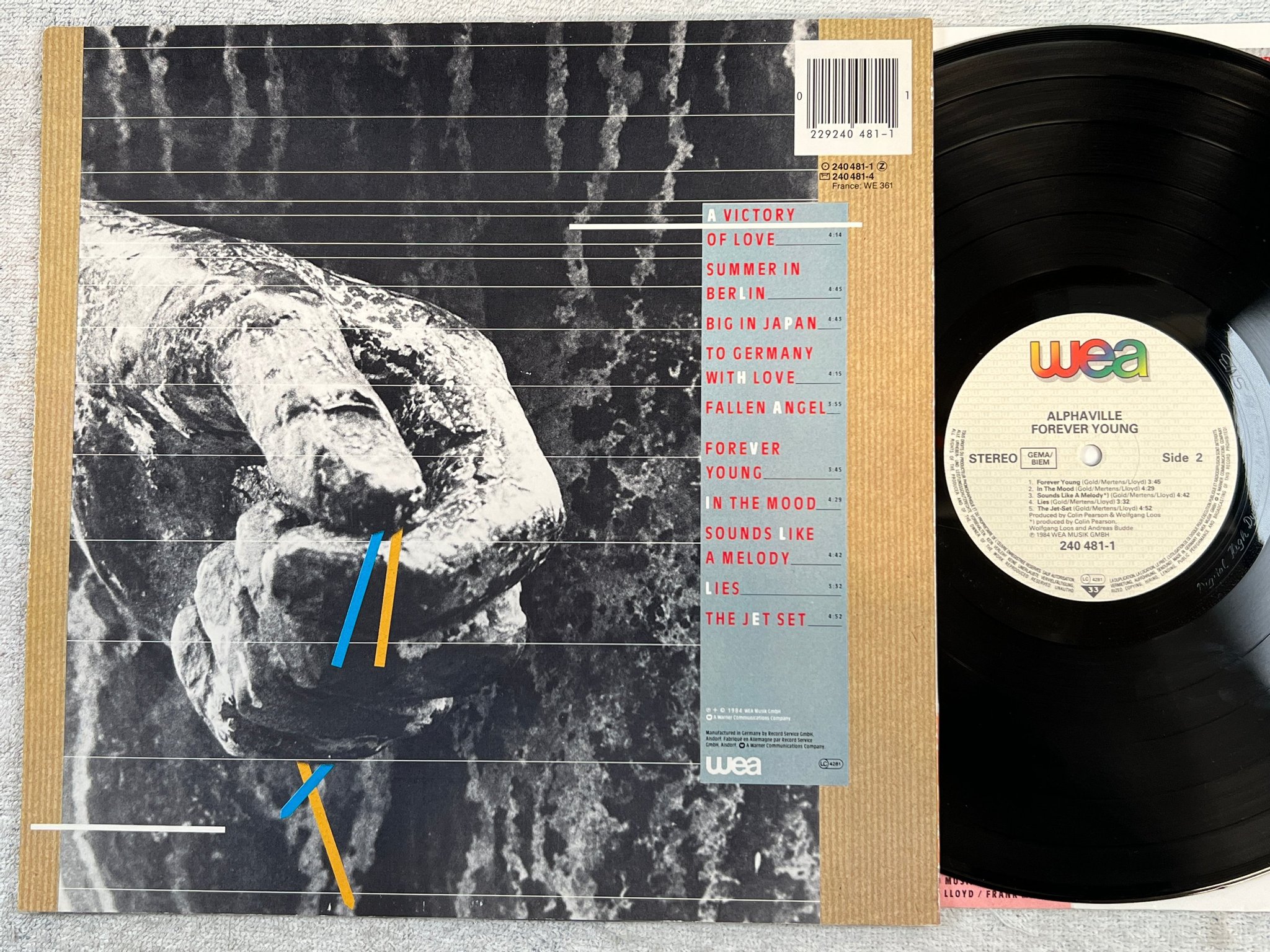 Omslagsbild för skivan ALPHAVILLE Forever Young LP -84 WEA 240481-1