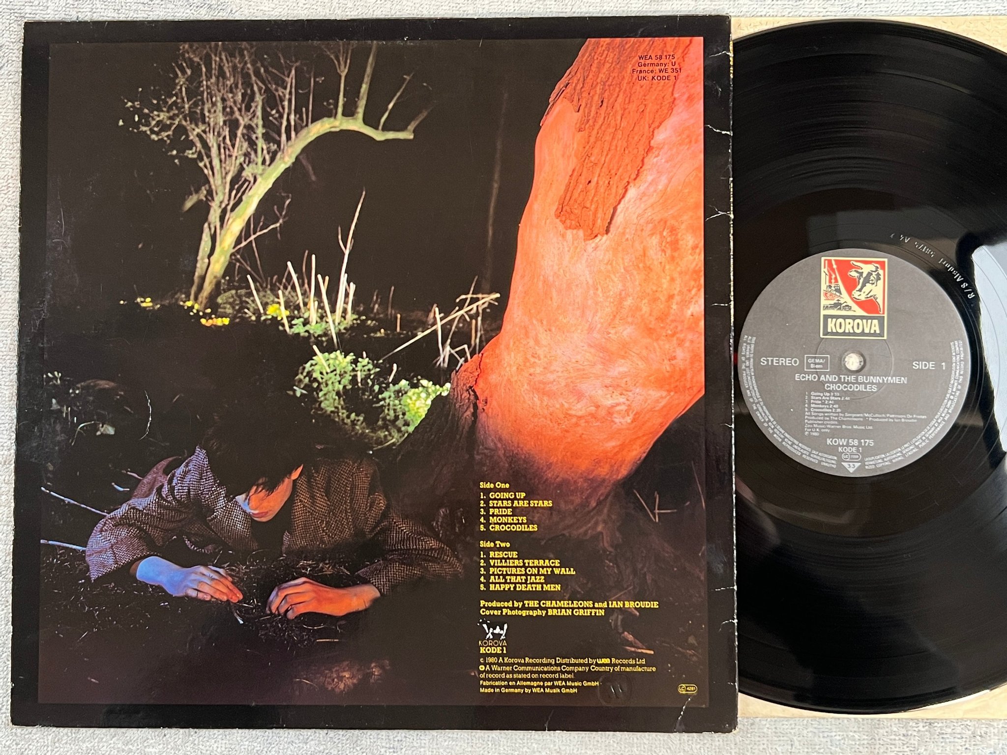 Omslagsbild för skivan ECHO AND THE BUNNYMEN crocodiles LP -80 Ger KORORVA KOW 58175
