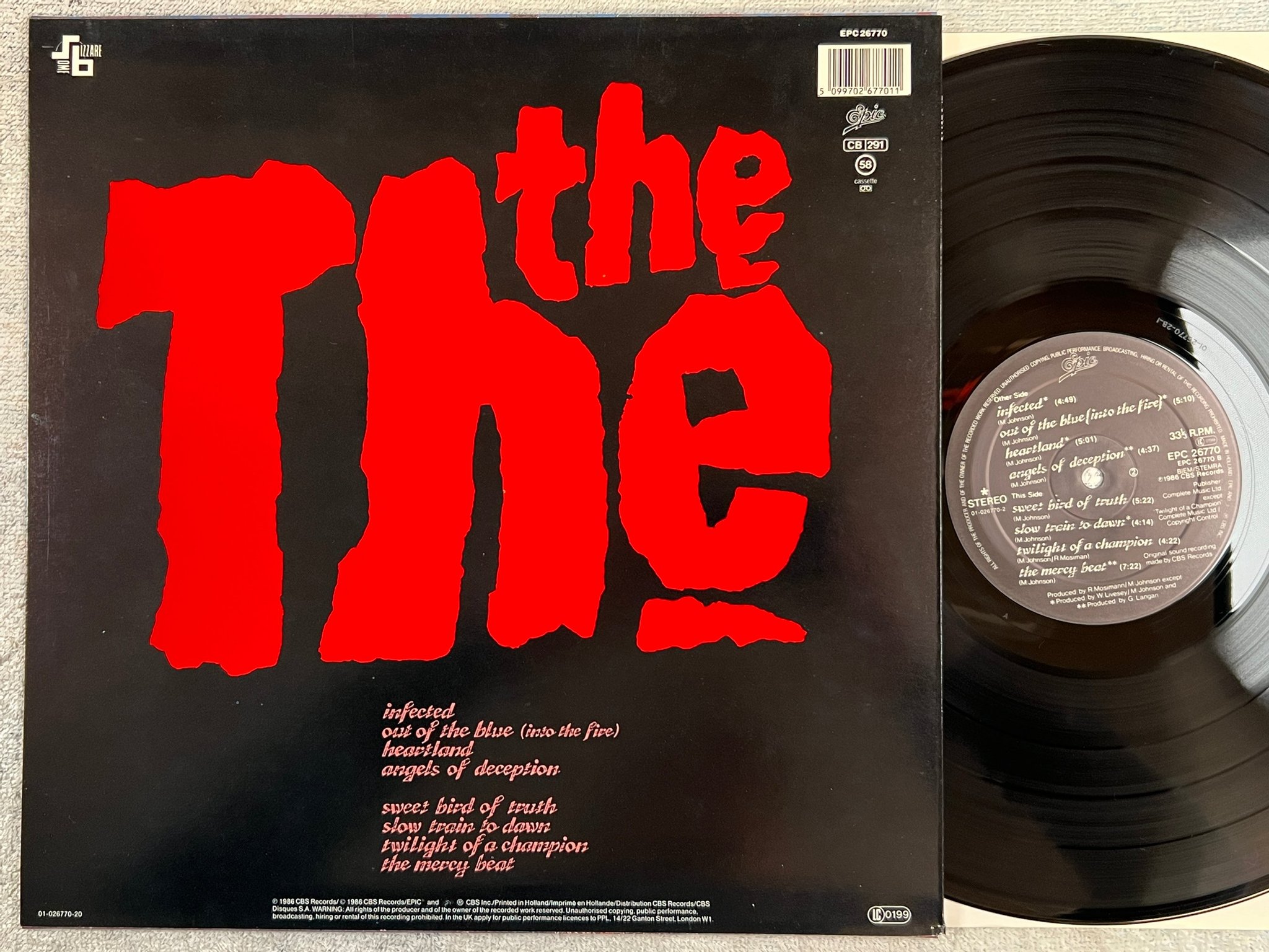 Omslagsbild för skivan THE THE infected LP -86 Hol EPIC EPC 26770
