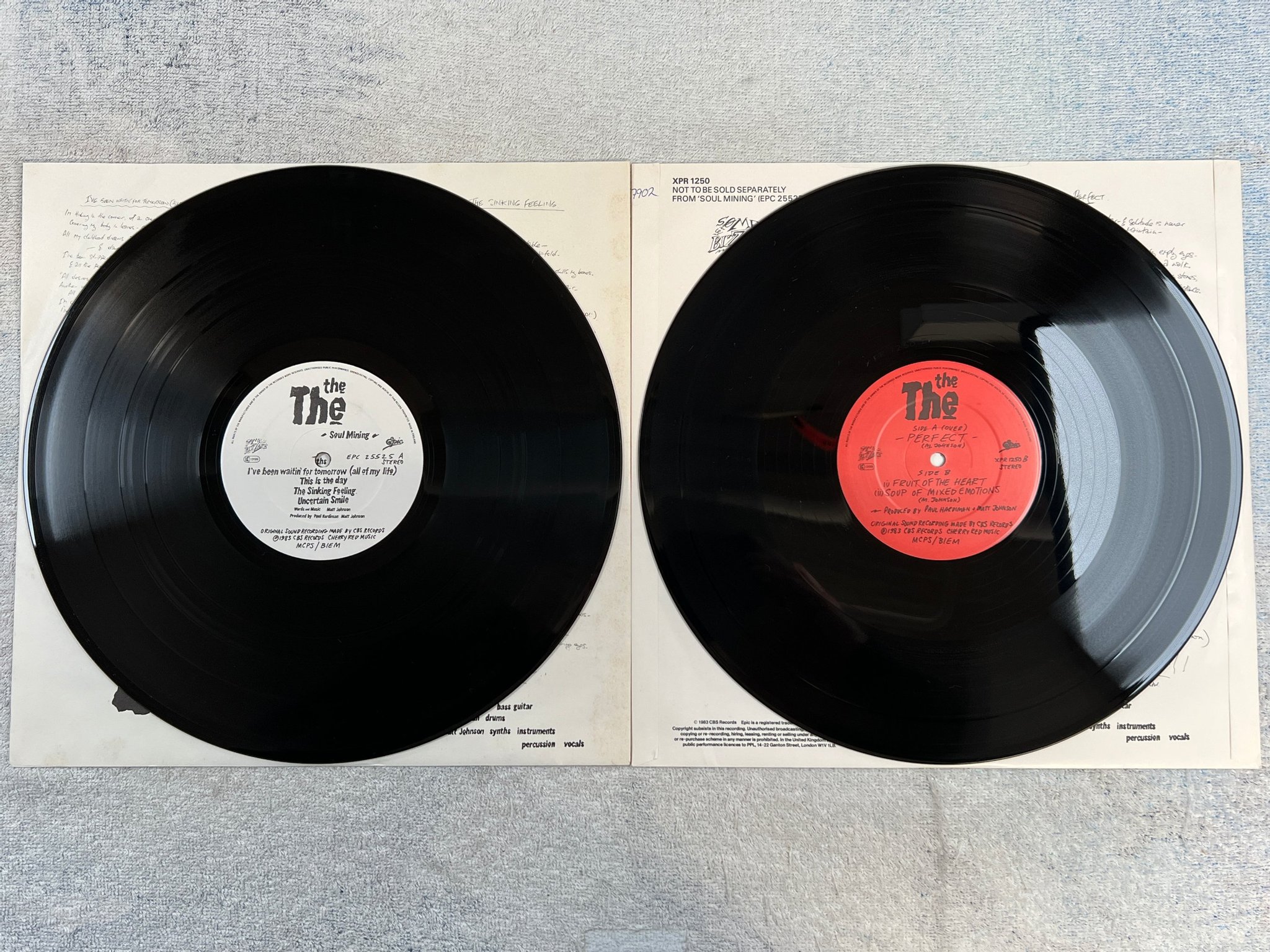 Omslagsbild för skivan THE THE soul mining 2xLP -83 UK EPIC EPC 25525 