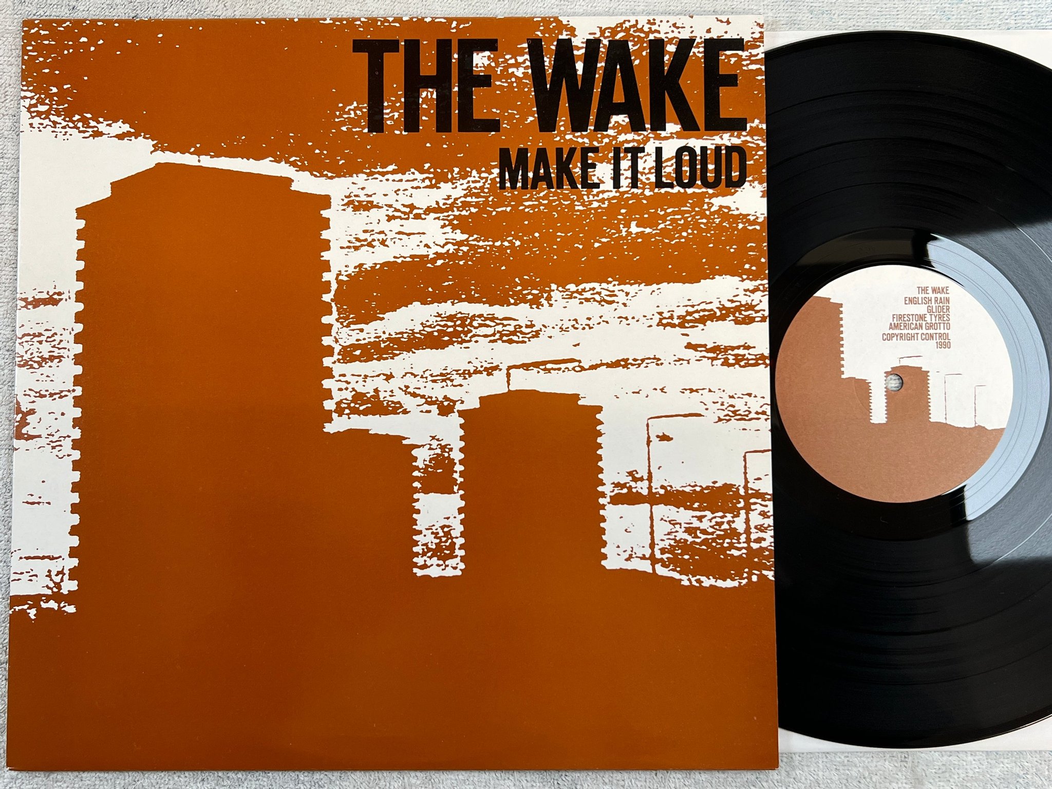 Omslagsbild för skivan THE WAKE Make It Loud LP -90 UK Sarah 602 INDIE ROCK ?