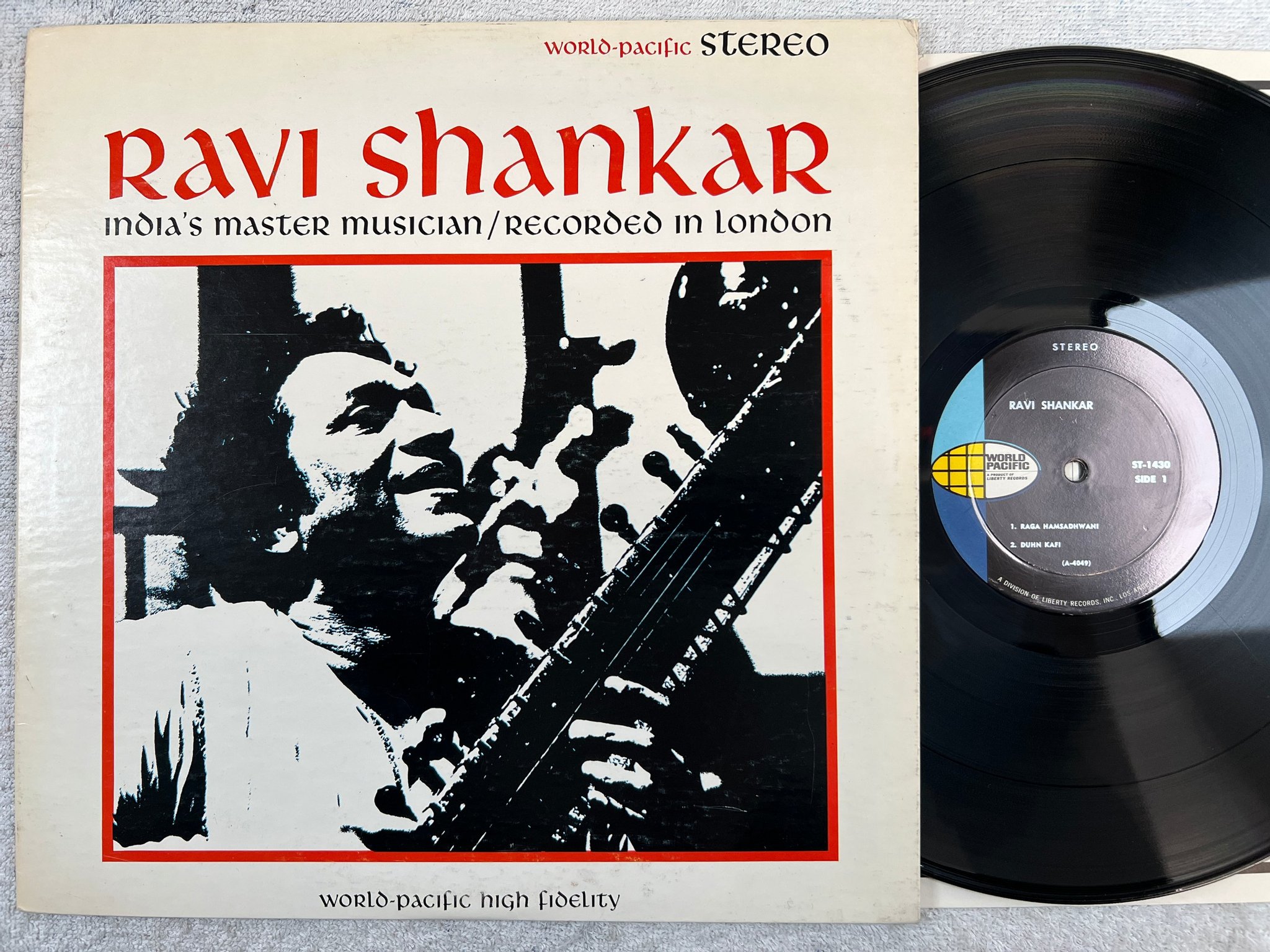 Omslagsbild för skivan RAVI SHANKAR recorded in London LP US WORLD PACIFIC ST-1430