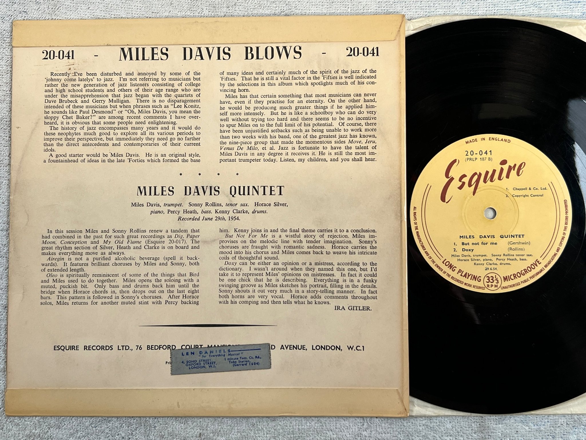 Omslagsbild för skivan MILES DAVIS QUINTET blows 10"LP -55 UK ESQUIRE 20-041