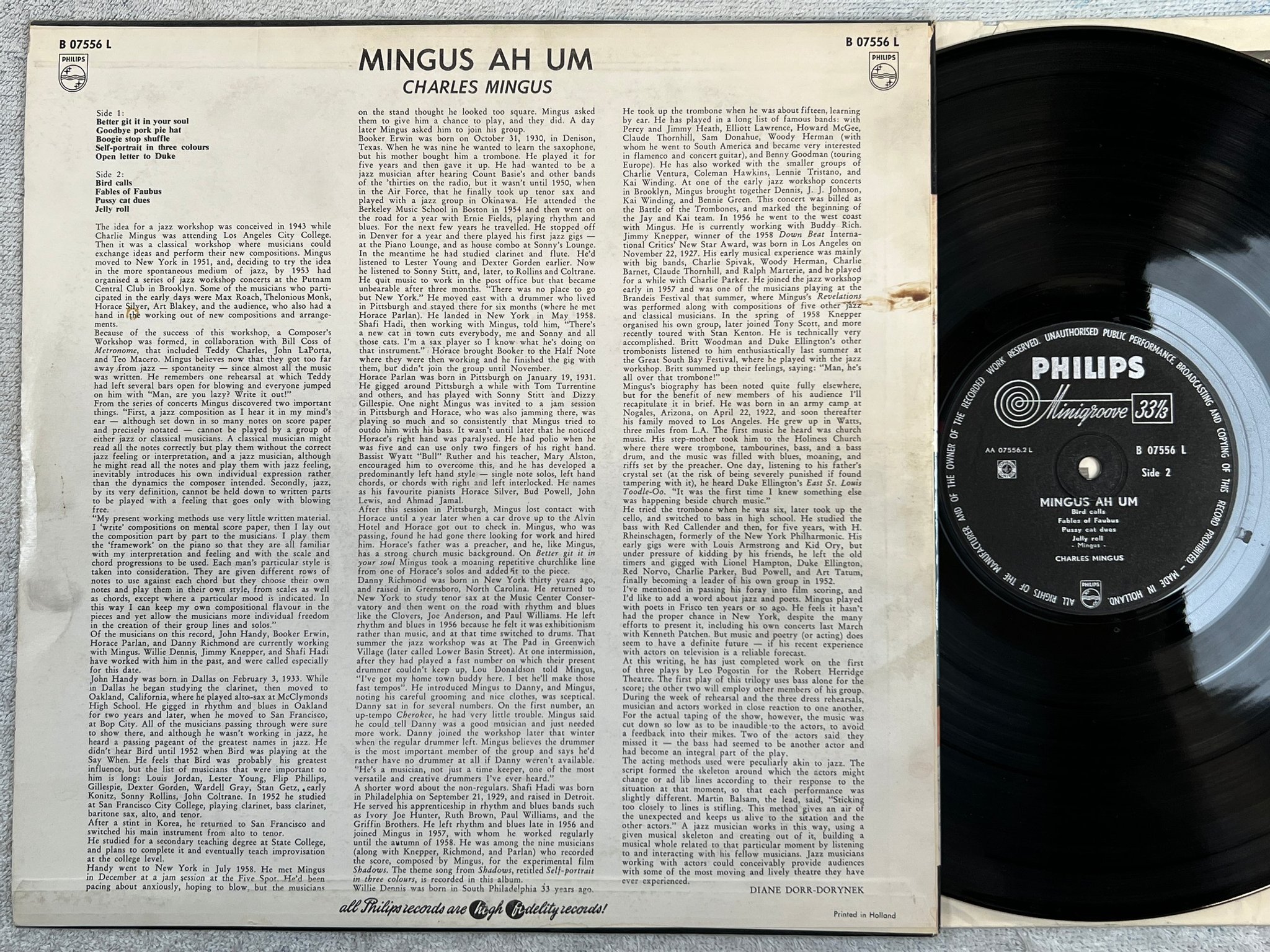 Omslagsbild för skivan CHARLIE MINGUS ah um LP -60 Hol PHILIPS  b 07556 l 