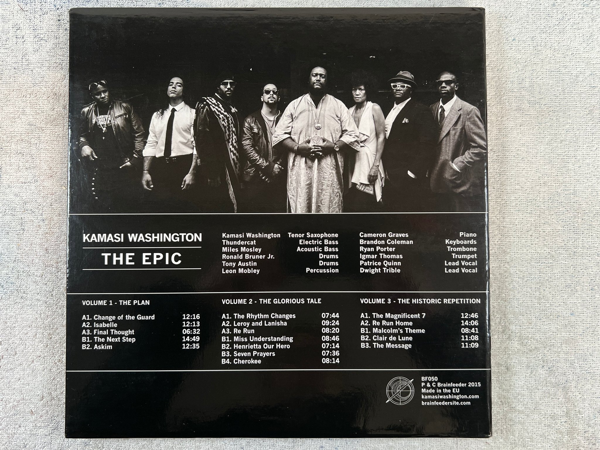 Omslagsbild för skivan KAMASI WASHINGTON the epic 3xLP box 2015 BRAINFEEDER BF050 jazz funk 