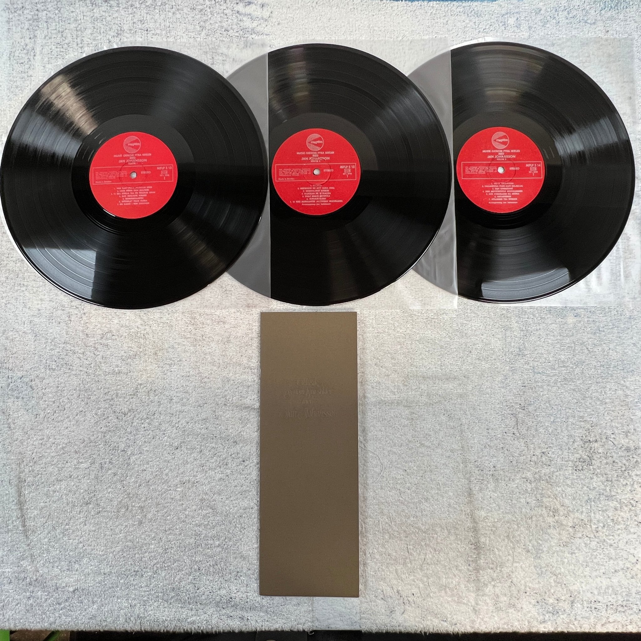 Omslagsbild för skivan JAN JOHANSSON musik genom fyra sekler 3xLP box MEGAFON MFLP S12-14