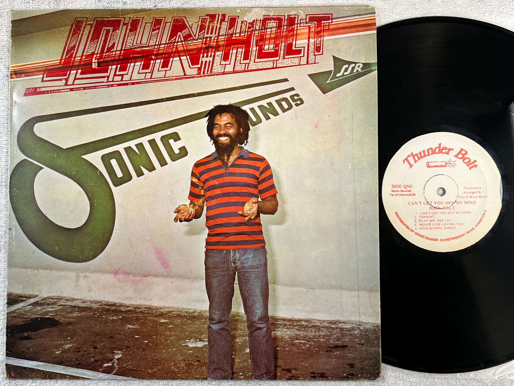 Omslagsbild för skivan JOHN HOLT can't get you off my mind LP Jamaica THUNDER BOLT 