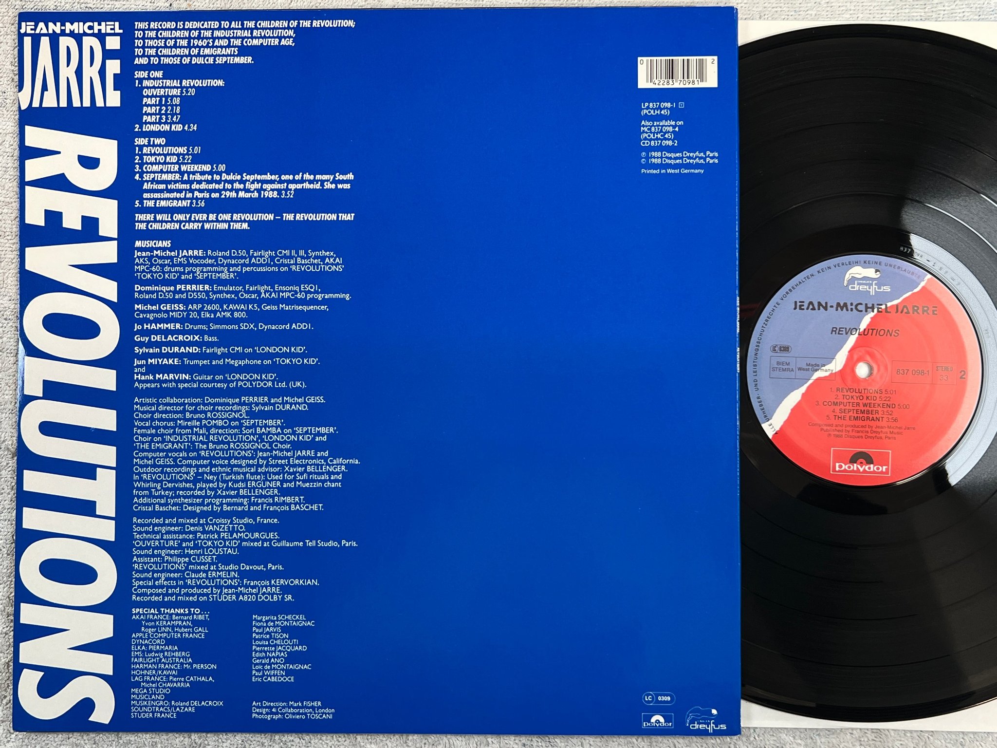 Omslagsbild för skivan JEAN-MICHEL JARRE revolutions LP -88 Ger POLYDOR 837 098-1