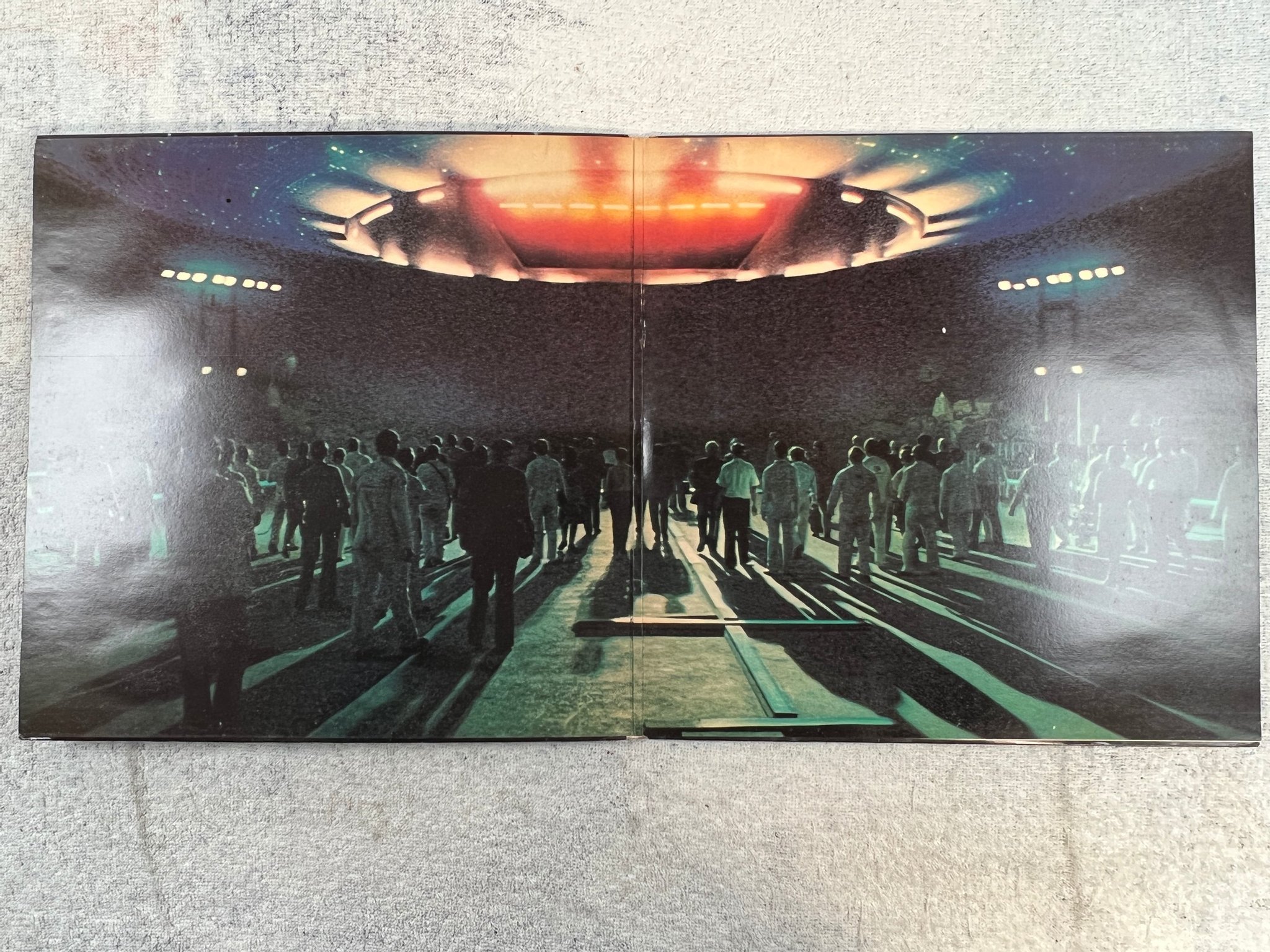 Omslagsbild för skivan CLOSE ENCOUNTERS OF THE THIRD KIND LP -77 ncb ARISTA 7C 062-60391