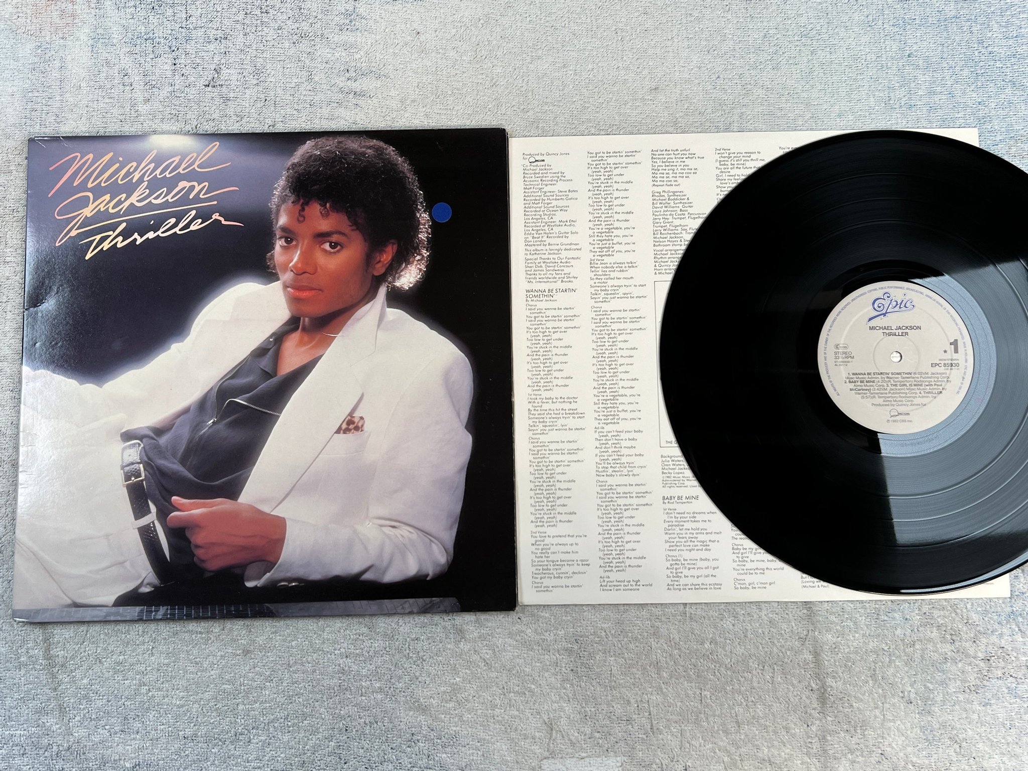 Omslagsbild för skivan MICHAEL JACKSON thriller LP -82 Hol EPIC EPC 85930