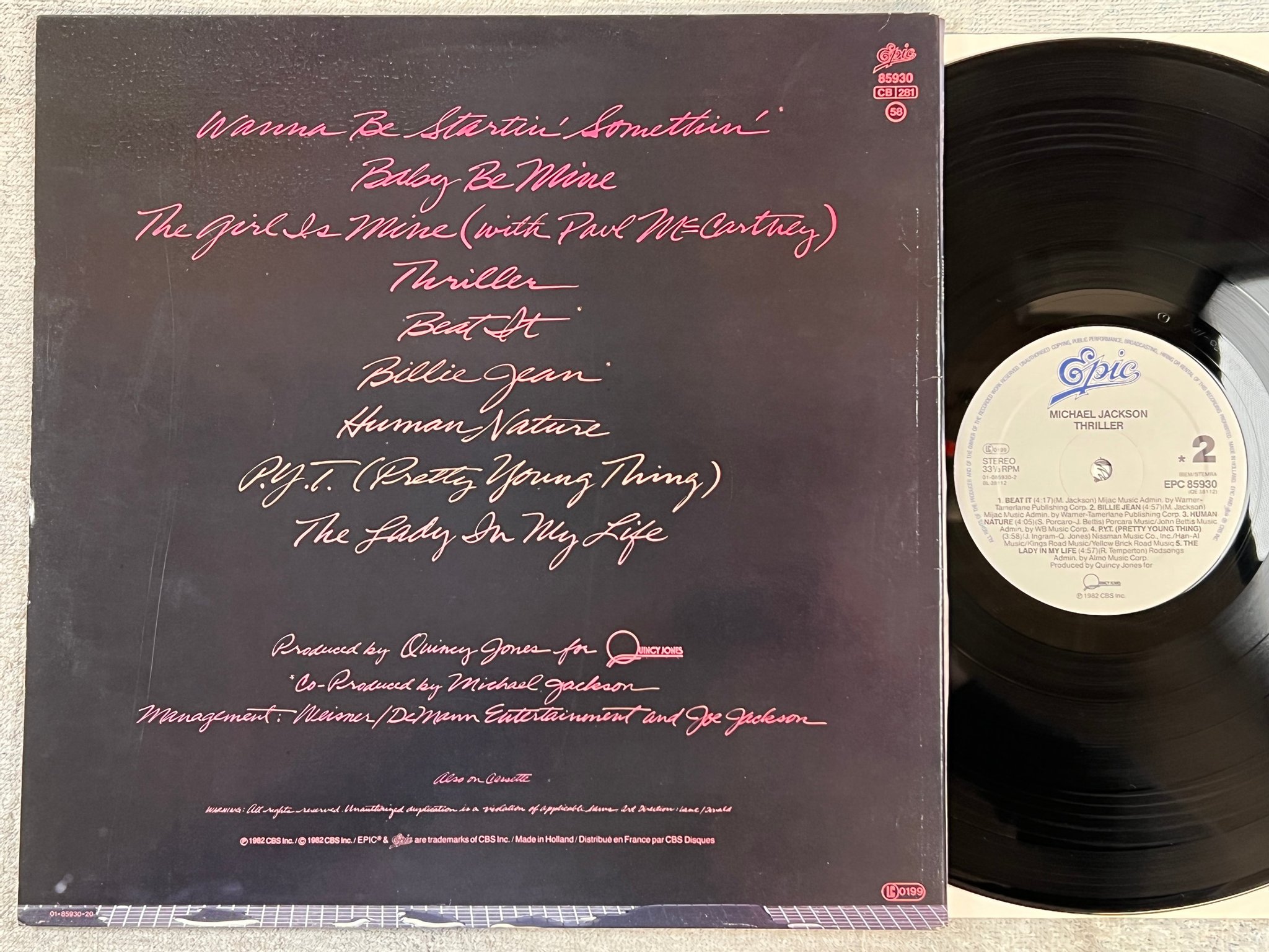 Omslagsbild för skivan MICHAEL JACKSON thriller LP -82 Hol EPIC EPC 85930