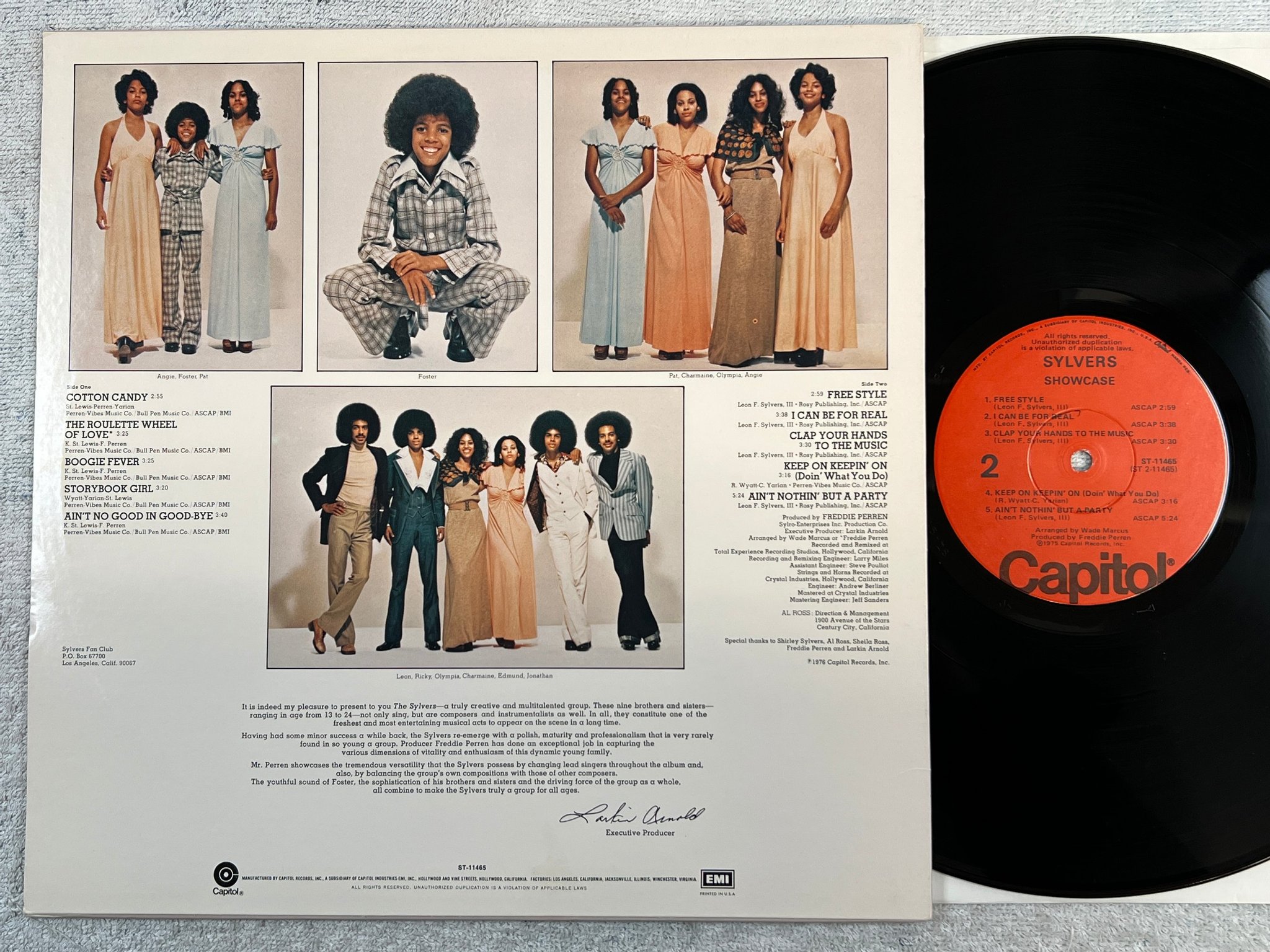 Omslagsbild för skivan THE SYLVERS showcase LP -75 US CAPITOL ST 11465