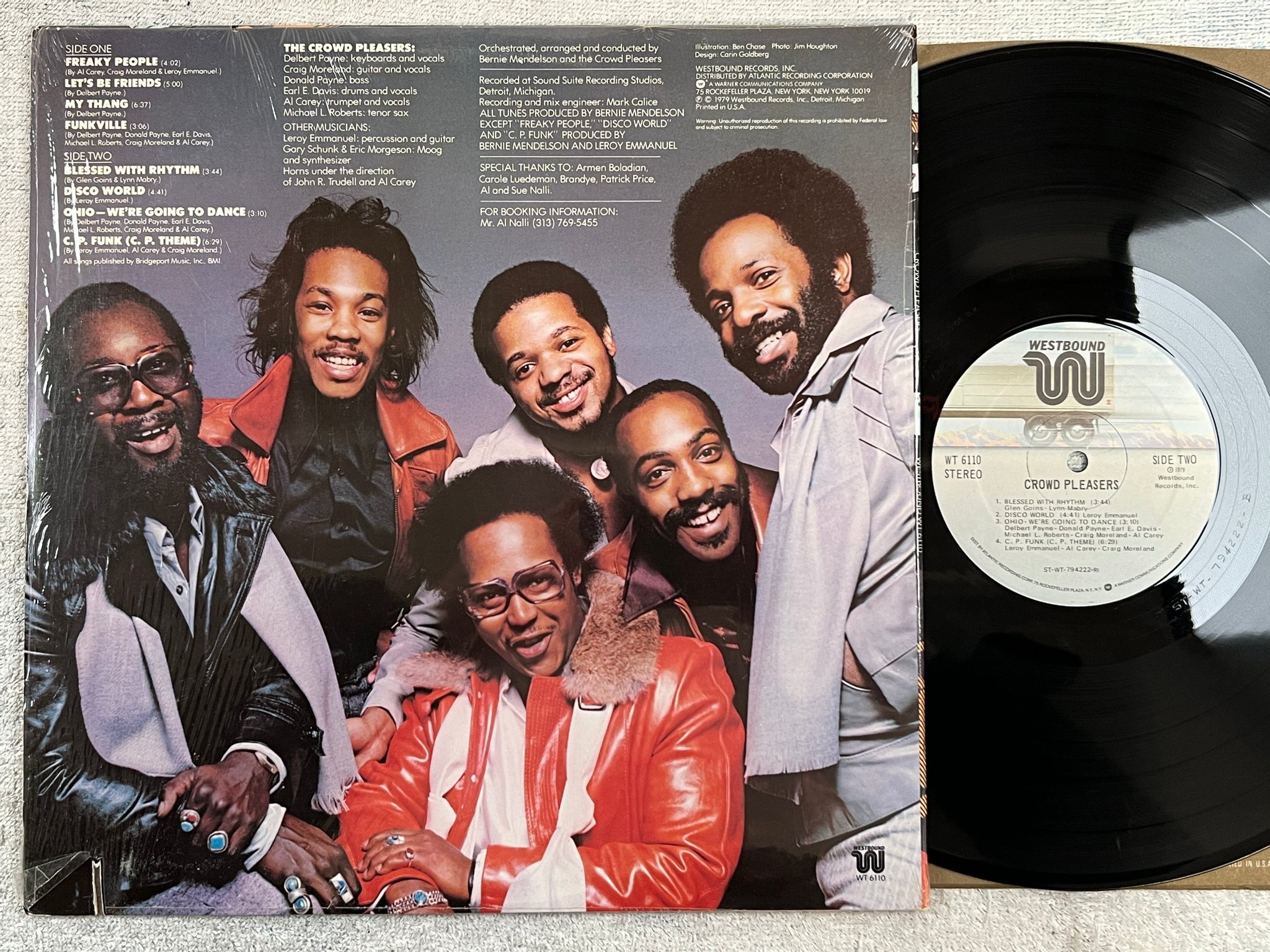 Omslagsbild för skivan CROWD PLEASERS s/t LP -79 US WESTBOUND WT 6110 