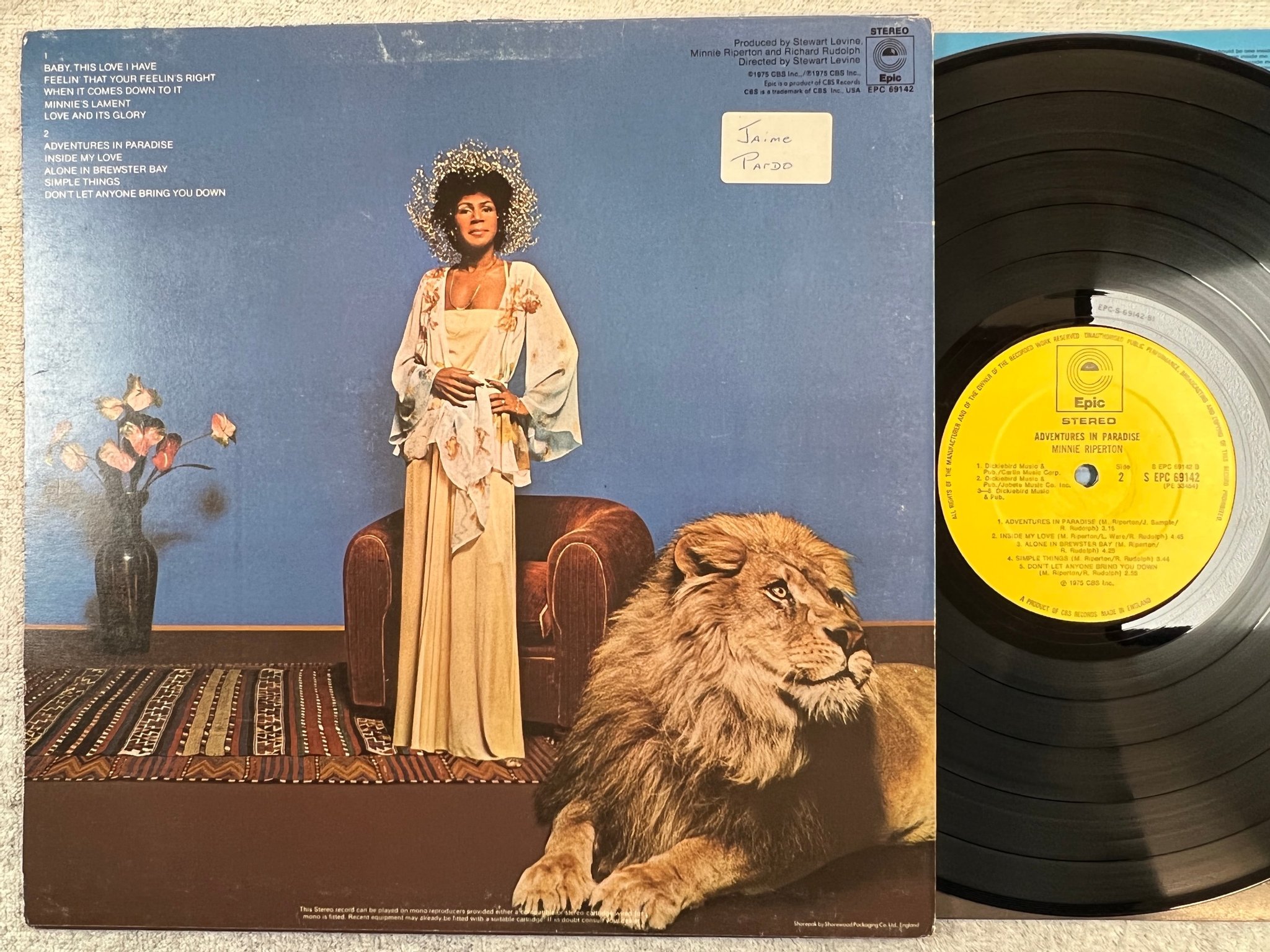 Omslagsbild för skivan MINNIE RIPERTON adventurers in paradise LP -75 UK EPIC S EPC 69142