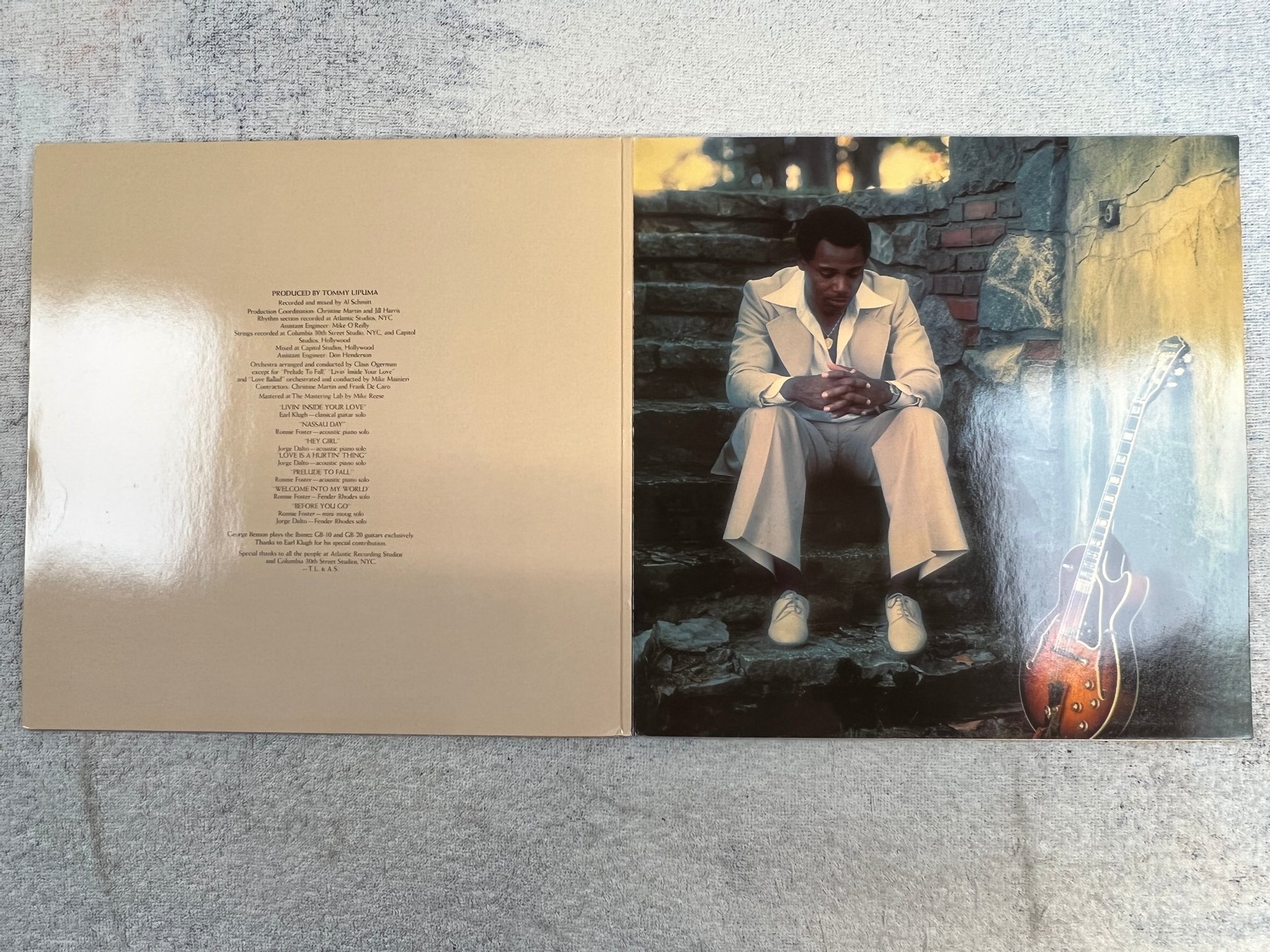 Omslagsbild för skivan GEORGE BENSON livin inside your love 2xLP -79 Ger WARNER K 66085