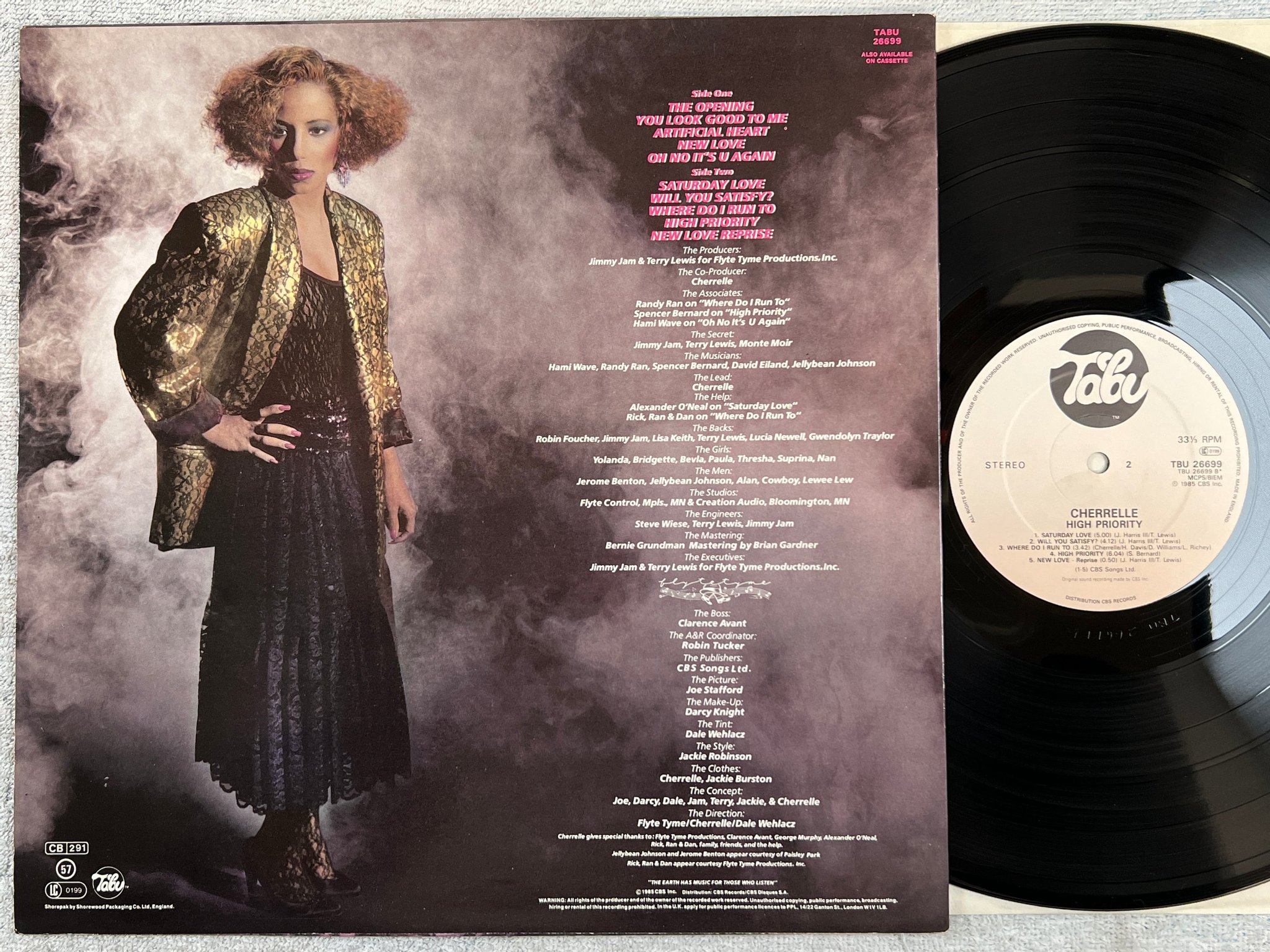 Omslagsbild för skivan CHERRELLE high priority LP -85 UK TABU TBU 26699 " saturday love " 
