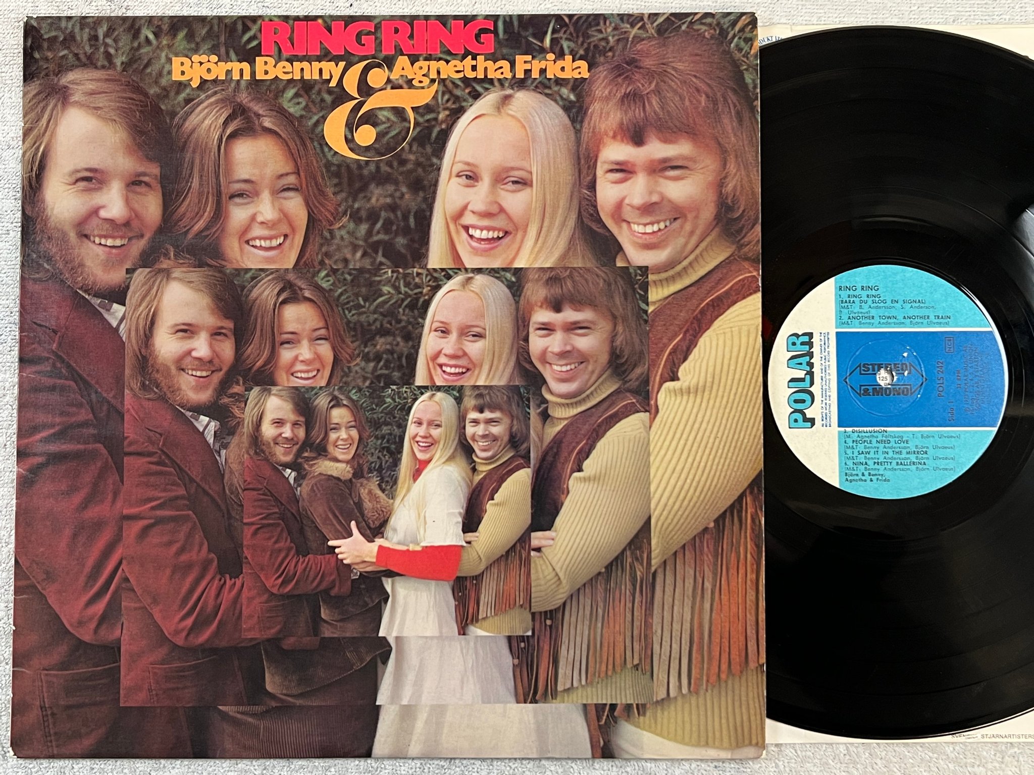 Omslagsbild för skivan BJÖRN BENNY & AGNETHA FRIDA ring ring LP -73 POLAR POLS 242