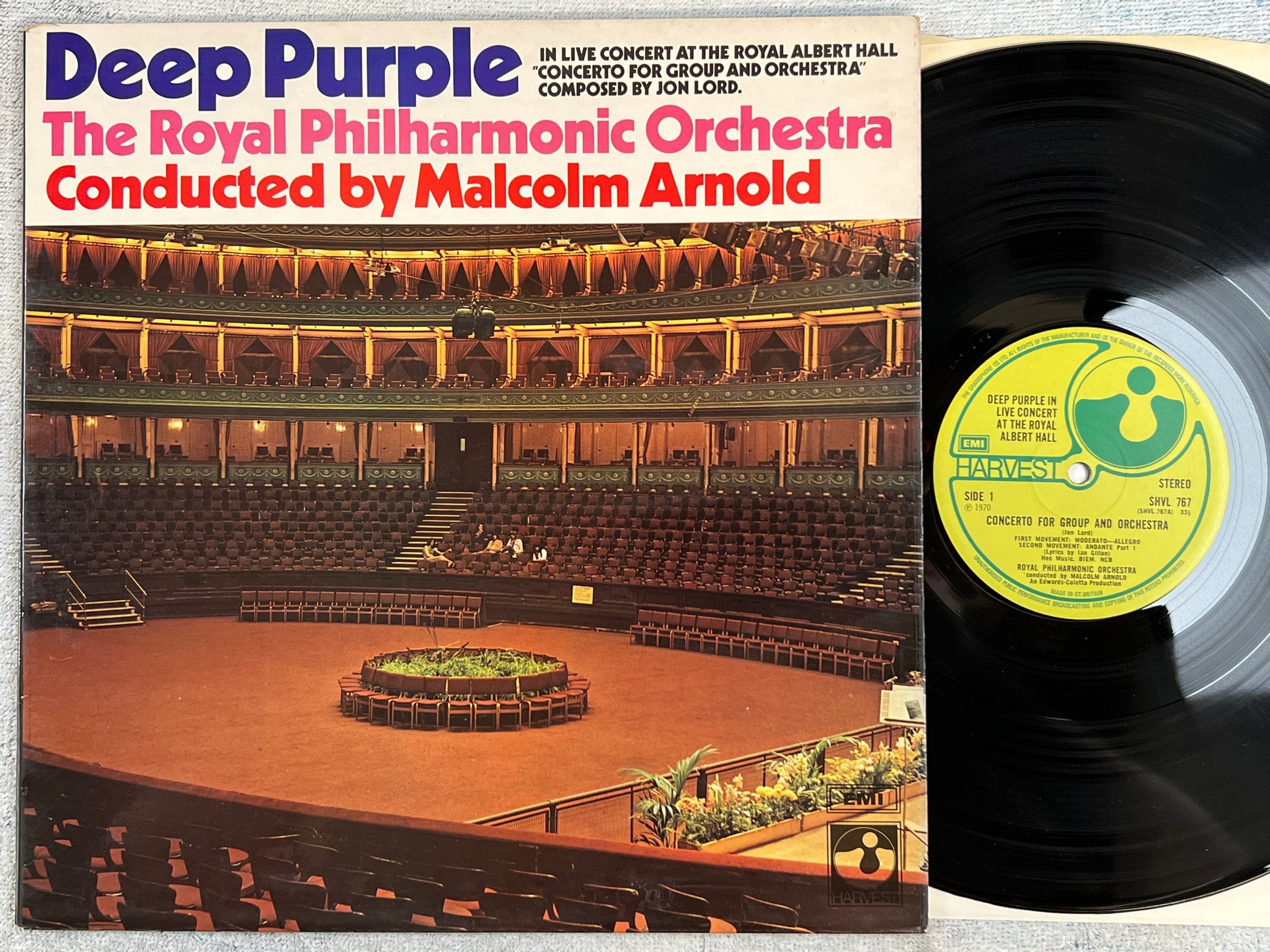 Omslagsbild för skivan DEEP PURPLE Concerto For Group And Orchestra LP -70 UK HARVEST SHVL 767
