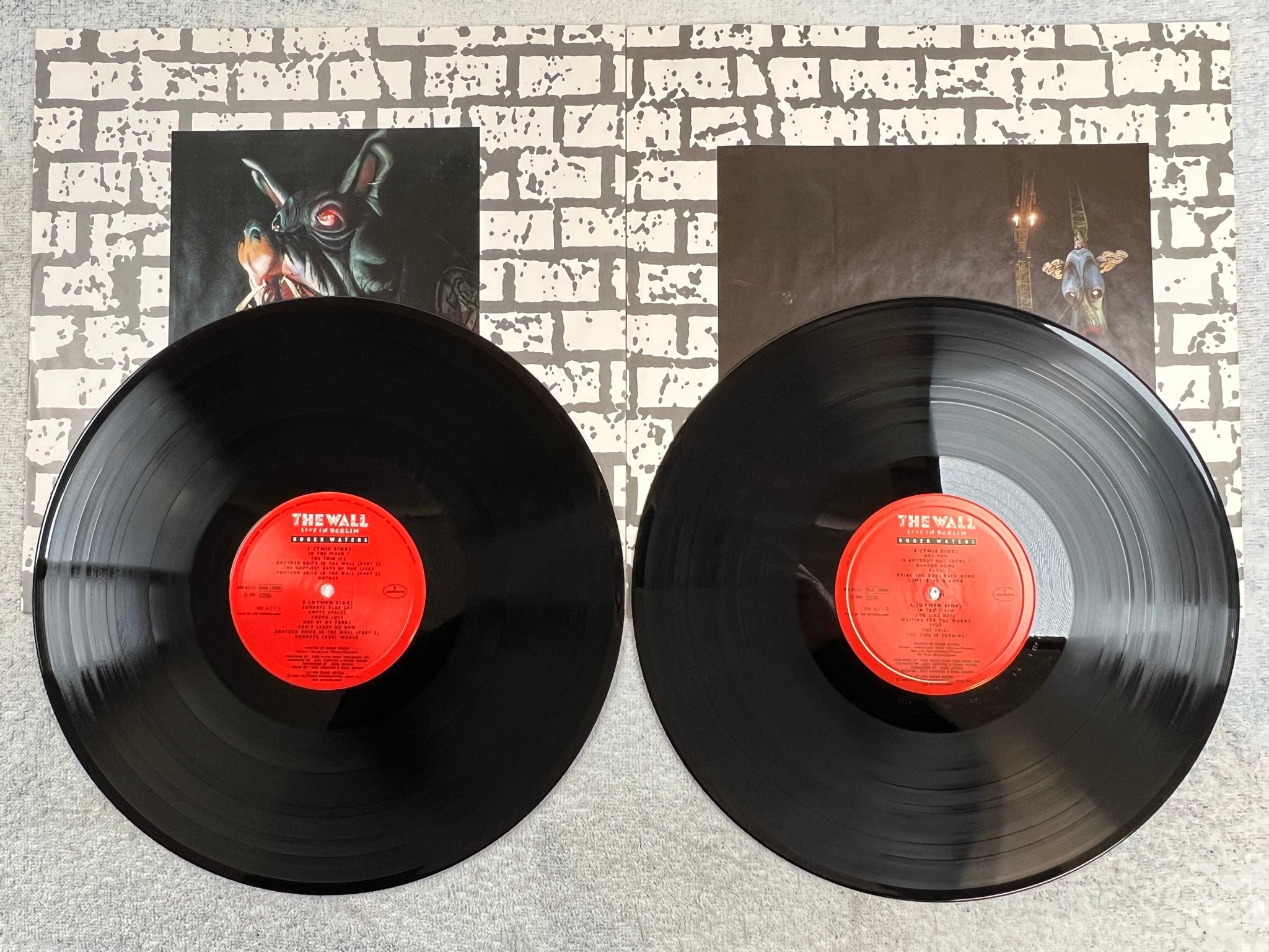 Omslagsbild för skivan ROGER WATERS the wall 2xLP -90 Hol MERCURY 846 612-1