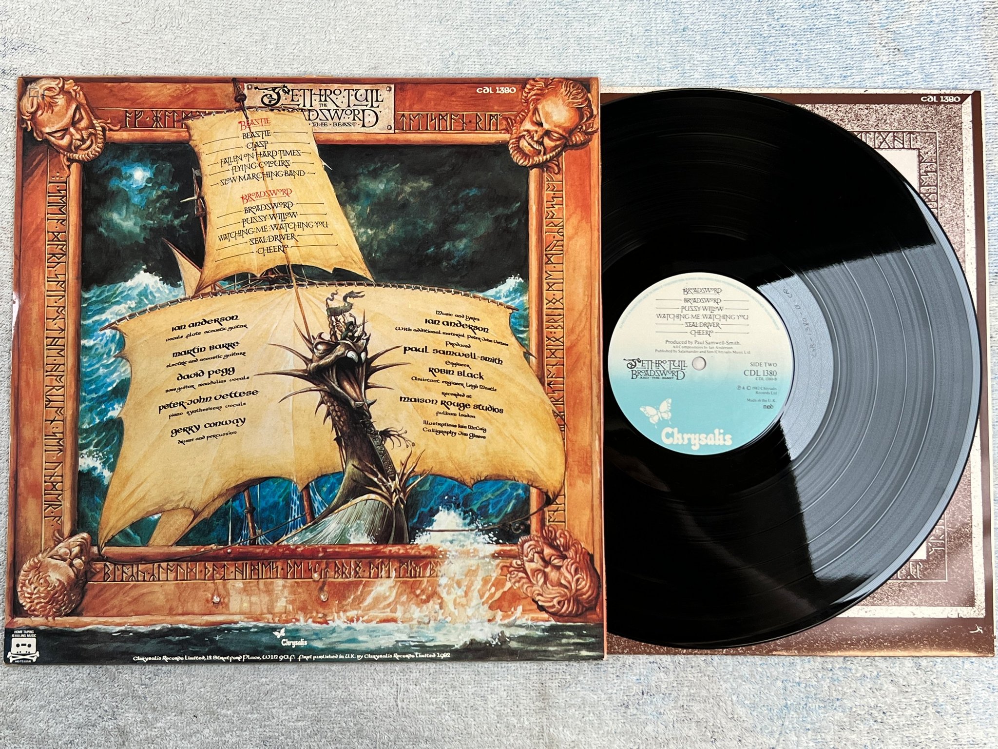 Omslagsbild för skivan JETHRO TULL broadsword and the beast LP -82 ncb CHRYSALIS CDL 1380