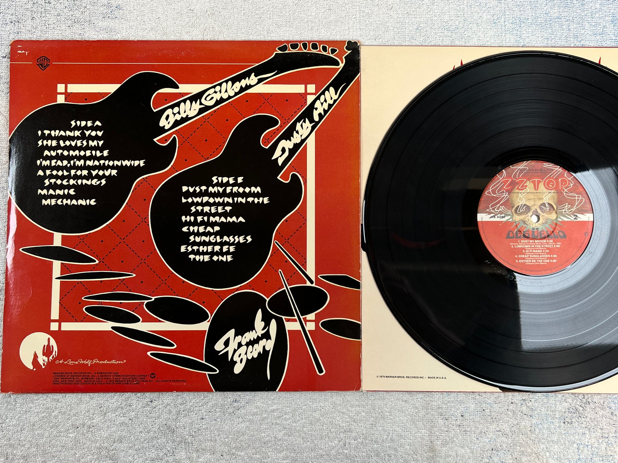 Omslagsbild för skivan ZZ TOP deguello LP -79 US  WARNER BROS HS 3361