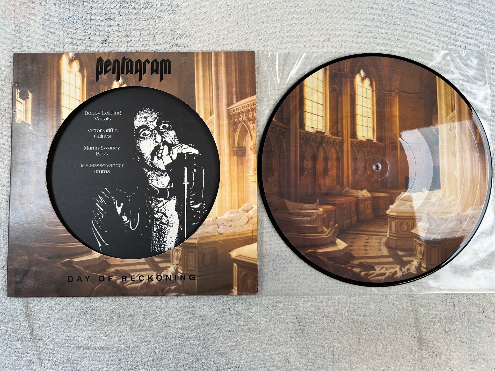 Omslagsbild för skivan PENTAGRAM Day Of Reckoning LP 2017 picture disc PEACEVILLE VILELP705 