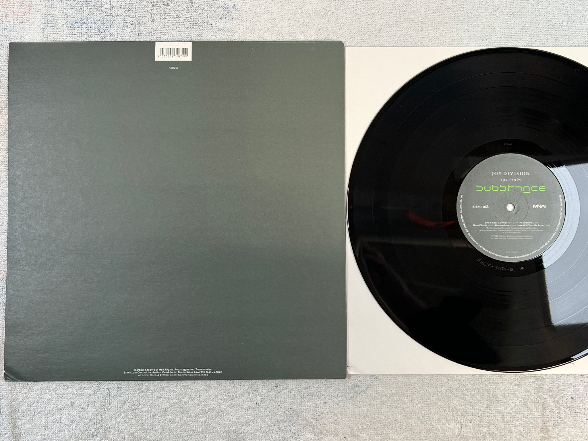 Omslagsbild för skivan JOY DIVISION substance LP -88 ncb MNW Fact250 new wave !!!
