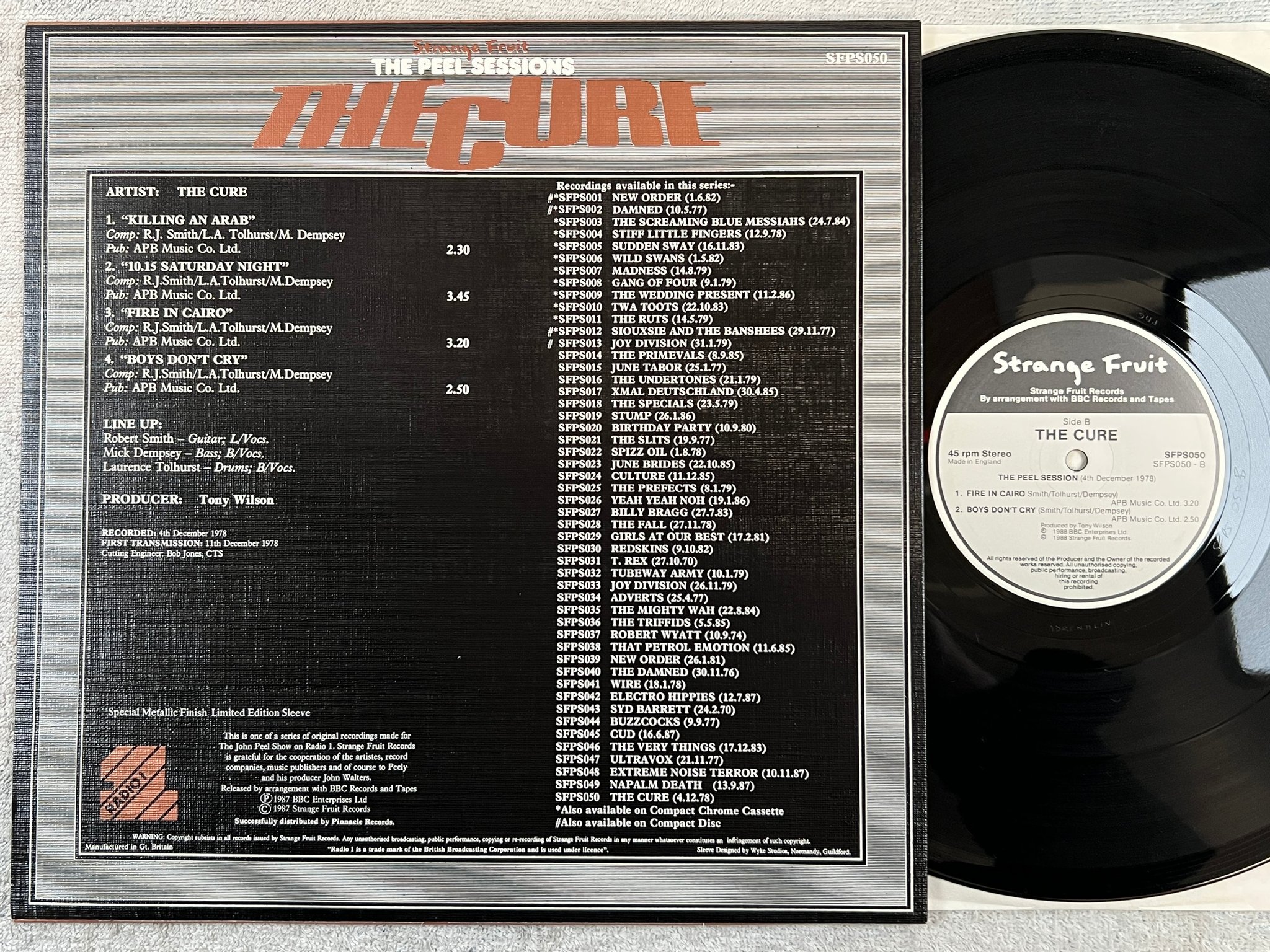 Omslagsbild för skivan THE CURE the peel session LP -88 UK STRANGE FRUIT SFPS050