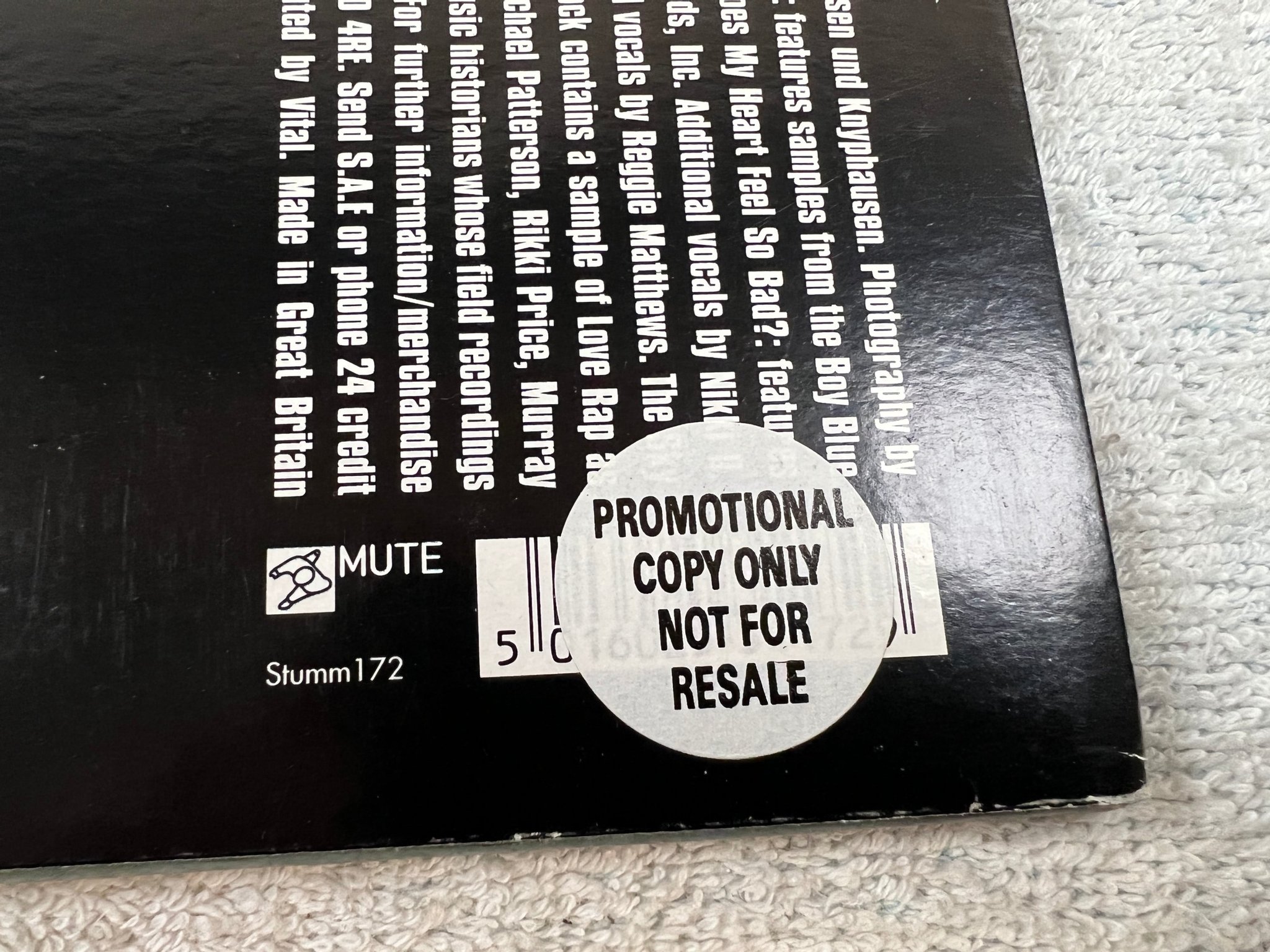 Omslagsbild för skivan MOBY play 2xLP -99 UK MUTE STUMM 172 ** Rare **