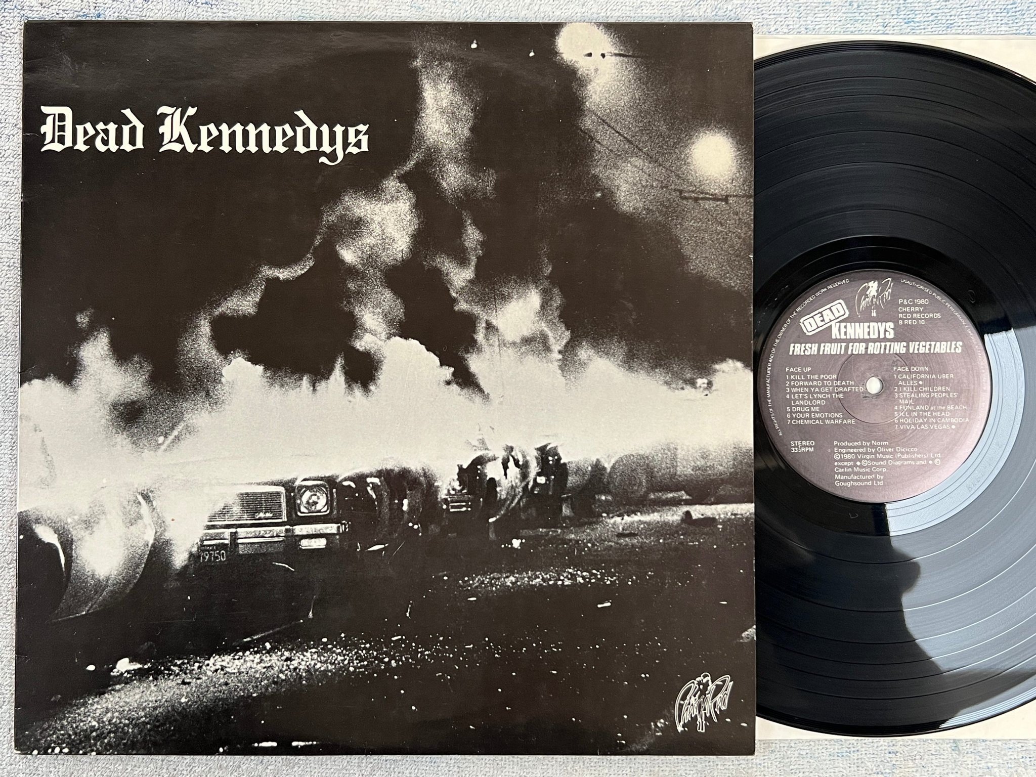 Omslagsbild för skivan DEAD KENNEDYS fresh fruit for rotting vegetables LP re -80 UK B RED 10 punk