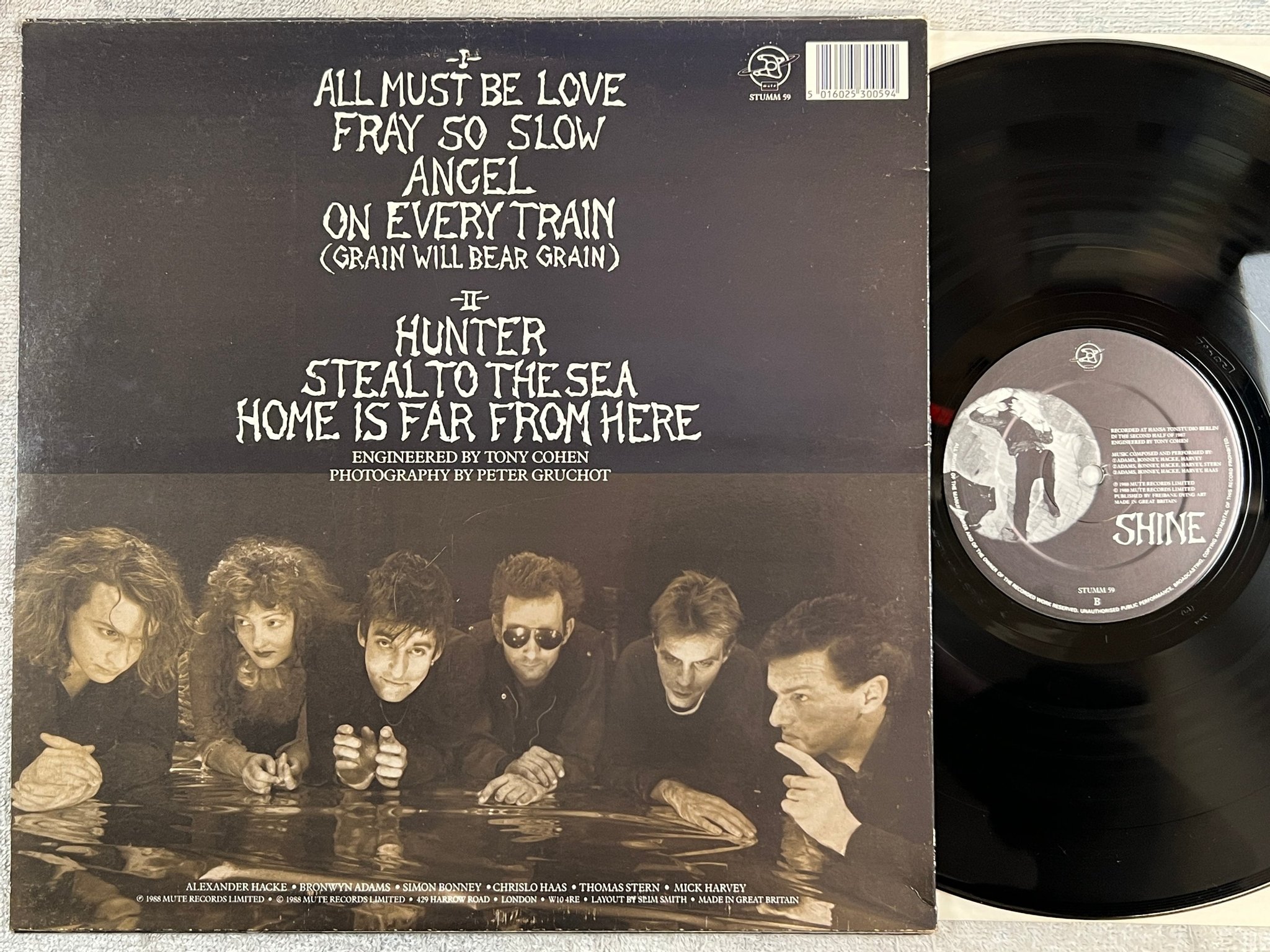 Omslagsbild för skivan CRIME + THE CITY SOLUTION shine LP -88 UK MUTE STUMM 59 alternative rock