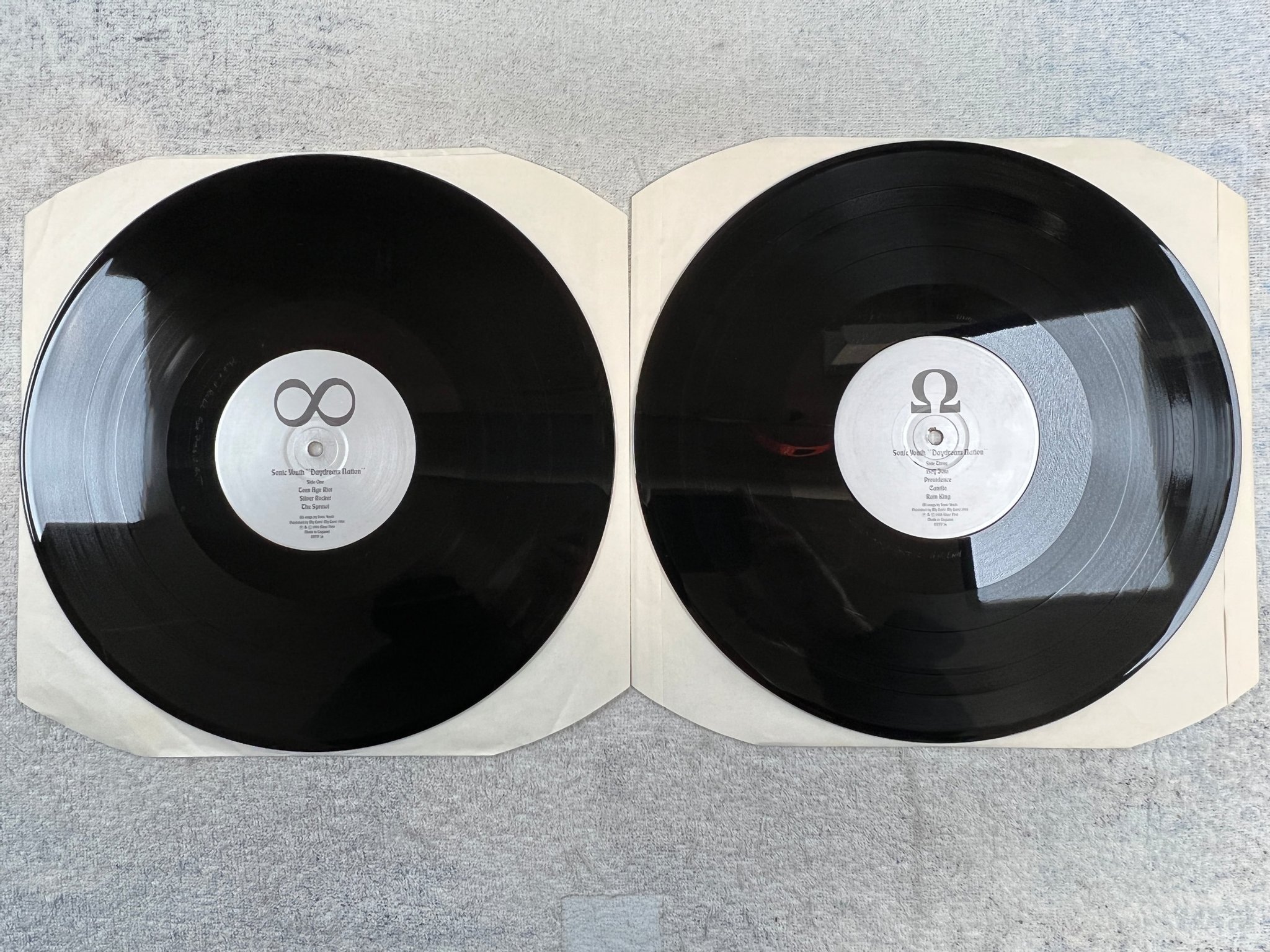 Omslagsbild för skivan SONIC YOUTH Daydream Nation 2xLP -88 BLAST FIRST BFFP 34 ** rare **