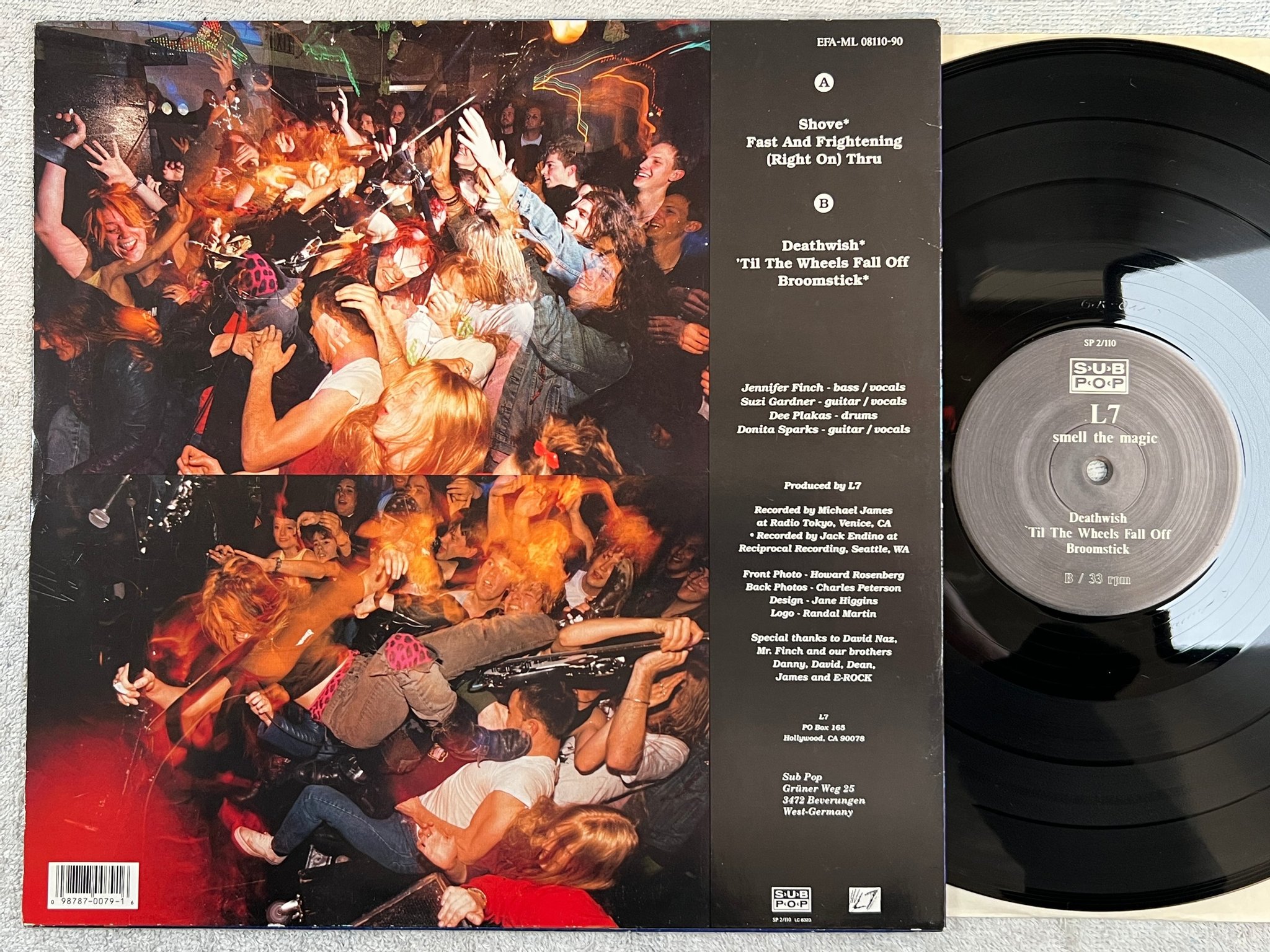 Omslagsbild för skivan L7 Smell The Magic 12"ep -90 Ger SUB POP SP 2/110