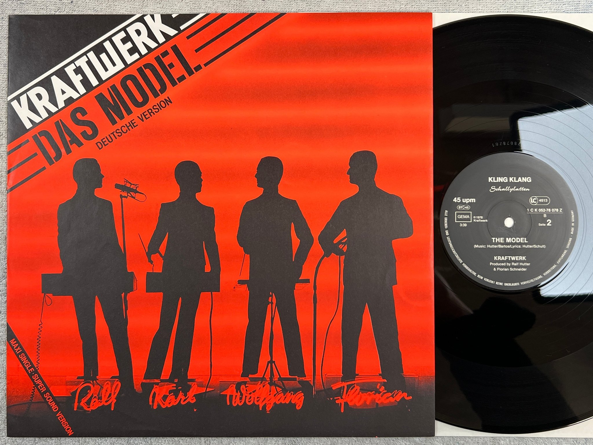 Omslagsbild för skivan KRAFTWERK das model 12"single -82 KLING KLANG 1C K 052-78 078 Z 