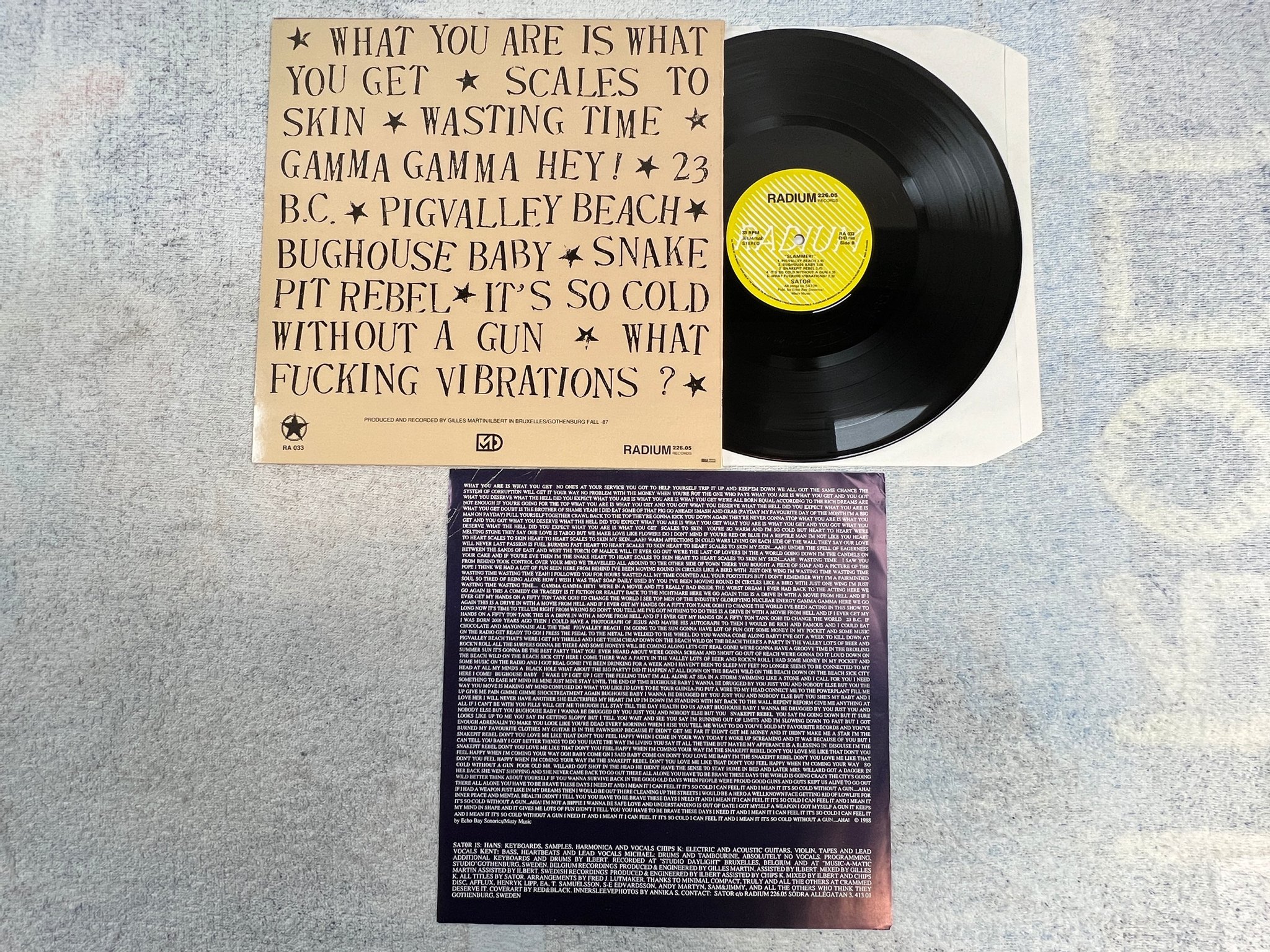 Omslagsbild för skivan SATOR slammer! LP -88 ncb RADIUM 226.05 RA 033 signed by band members !!