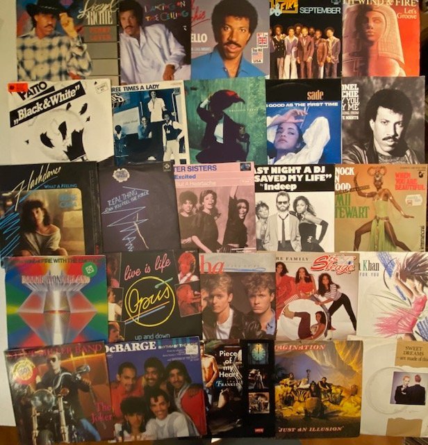 Omslagsbild för skivan 125+ st singlar mestadels disco / dance klassiker till Nyårsfesten ! ! ! 