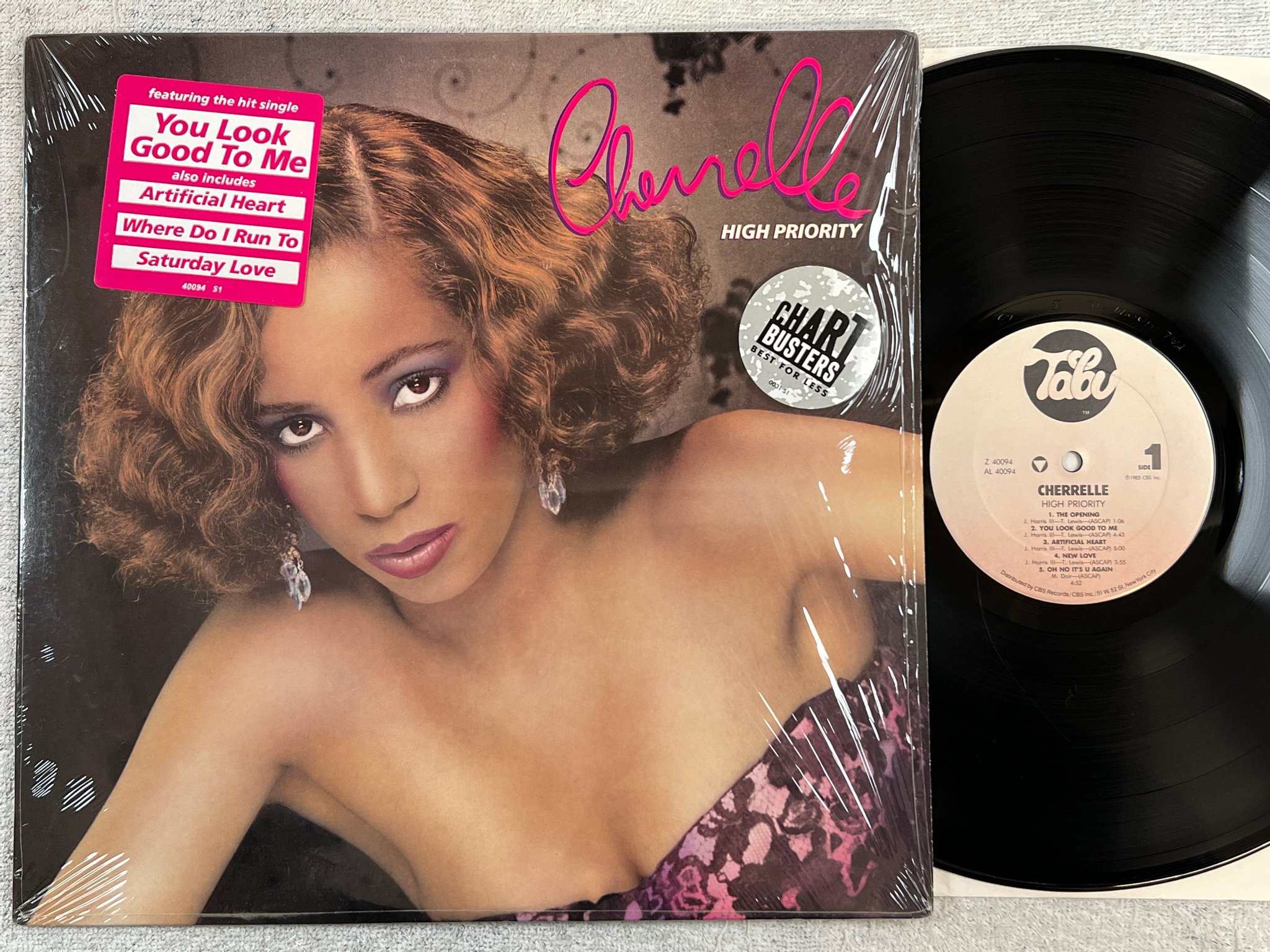 Omslagsbild för skivan CHERRELLE High Priority LP US tabu Z 40094 "Saturday love"