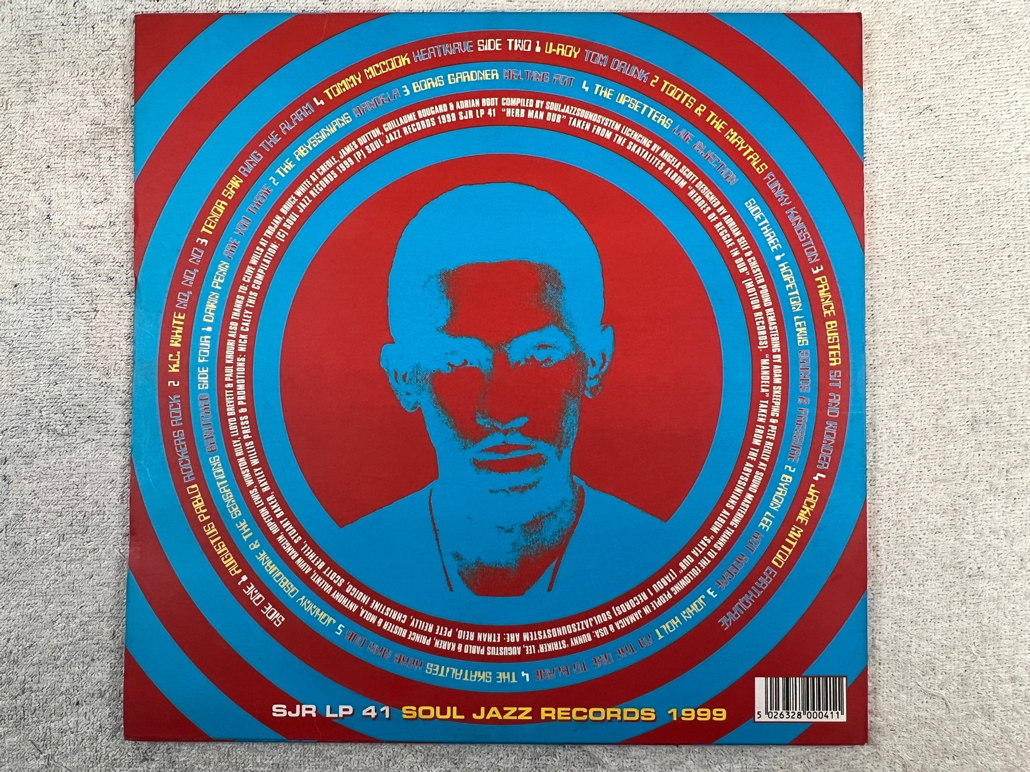 Omslagsbild för skivan V/A 200% dynamite! 2xLP -99 UK SOUL JAZZ SJR LP41 reggae SKA 