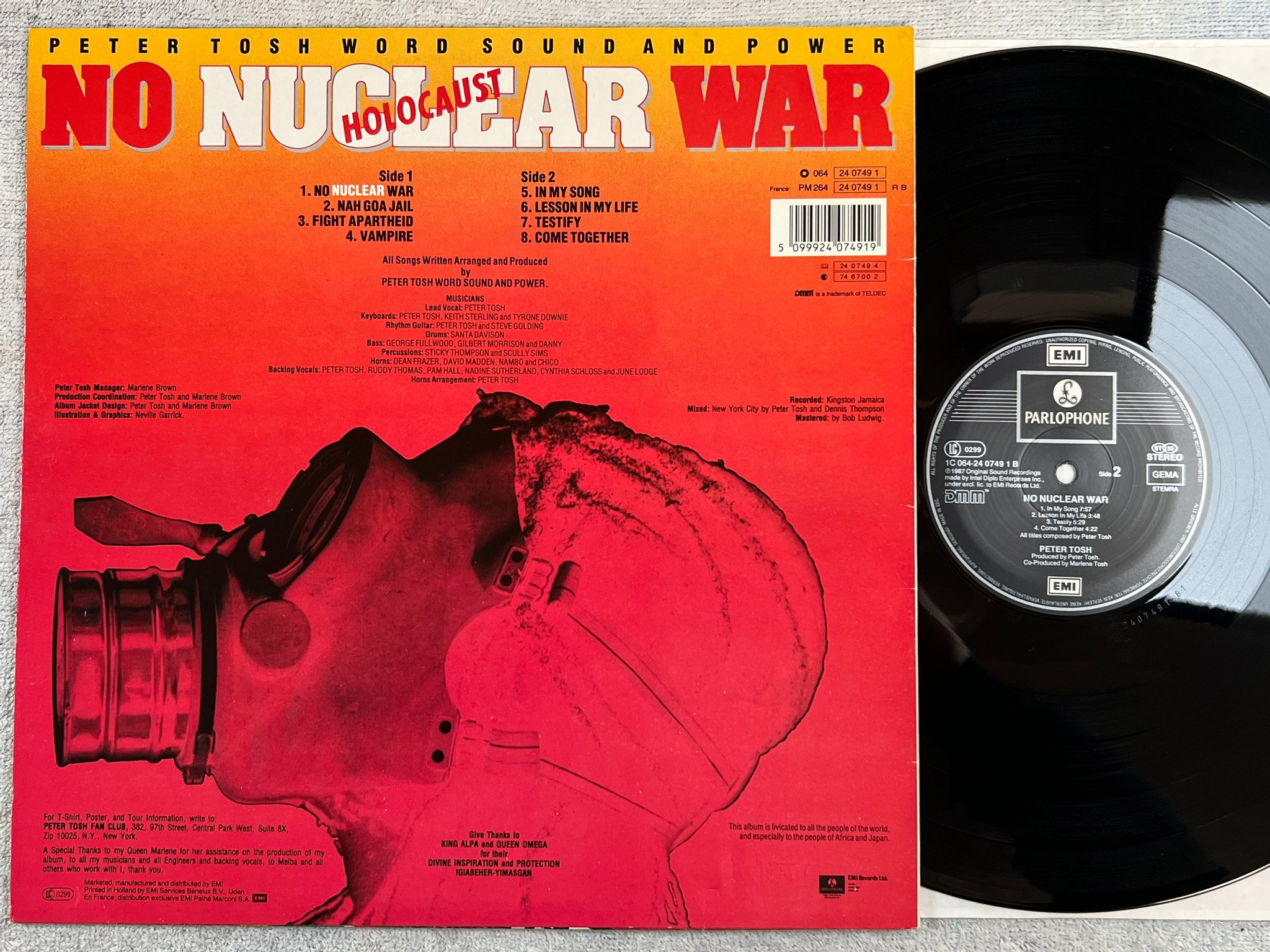 Omslagsbild för skivan PETER TOSH no nuclear war LP -87 EMI / PARLOPHONE 1C 064-2407491