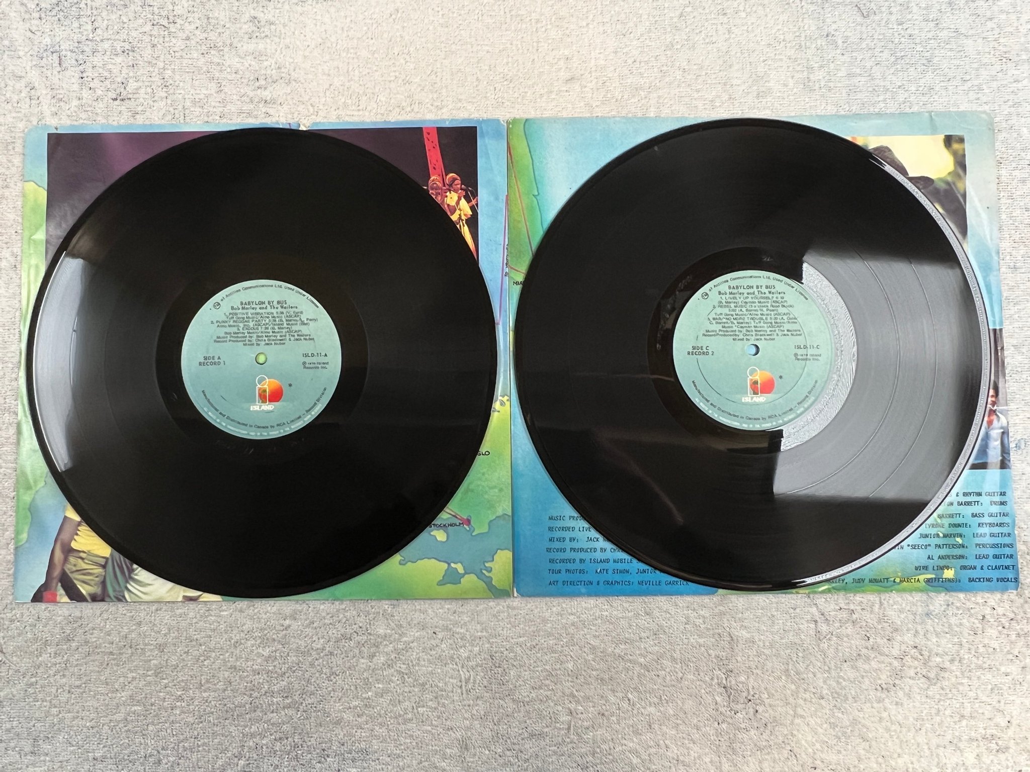 Omslagsbild för skivan BOB MARLEY & THE WAILERS babylon by bus 2xLP -78 Can ISLAND ISLD-11 