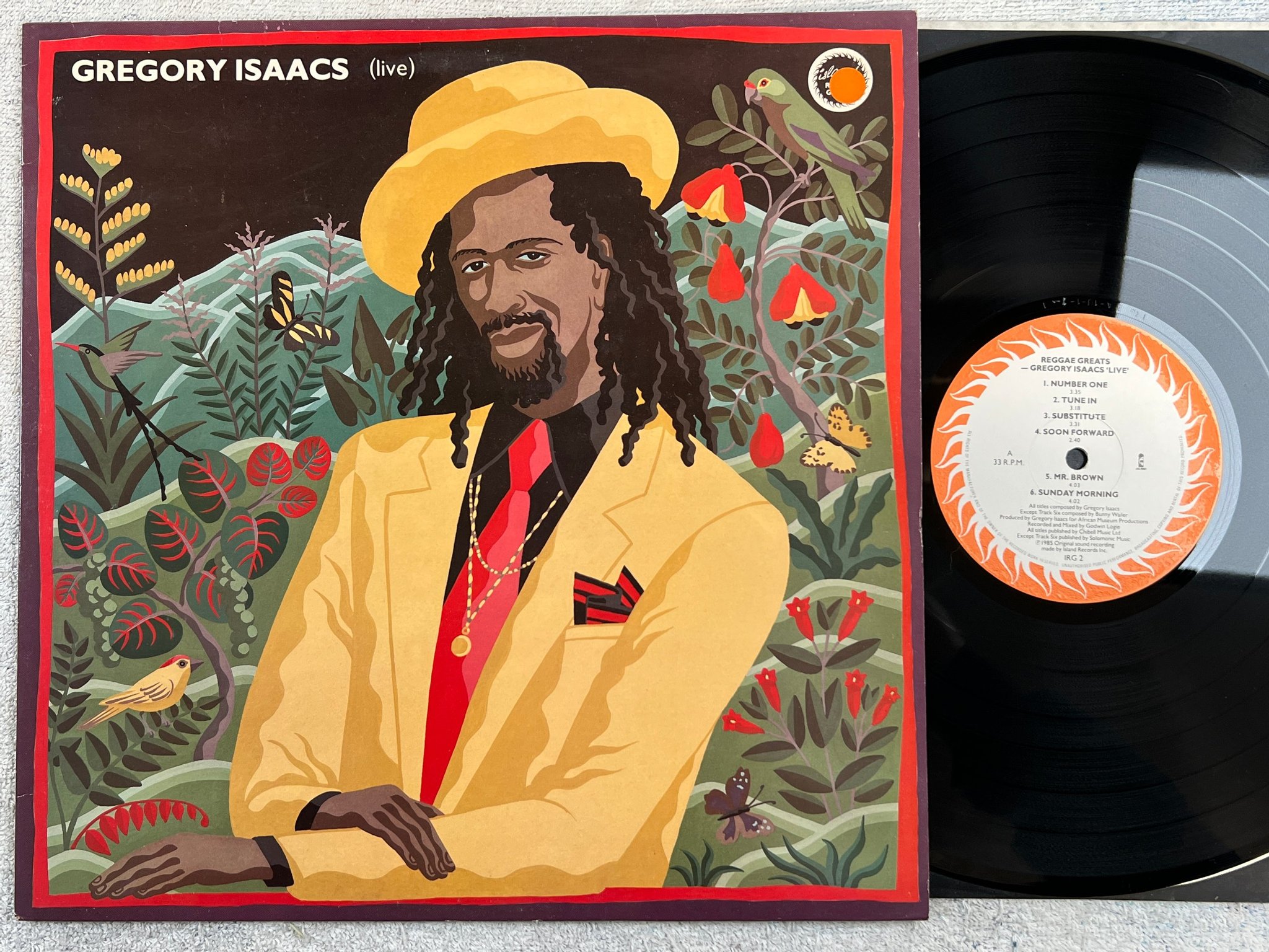 Omslagsbild för skivan GREGORY ISAACS live LP -85 ISLAND IRG 2